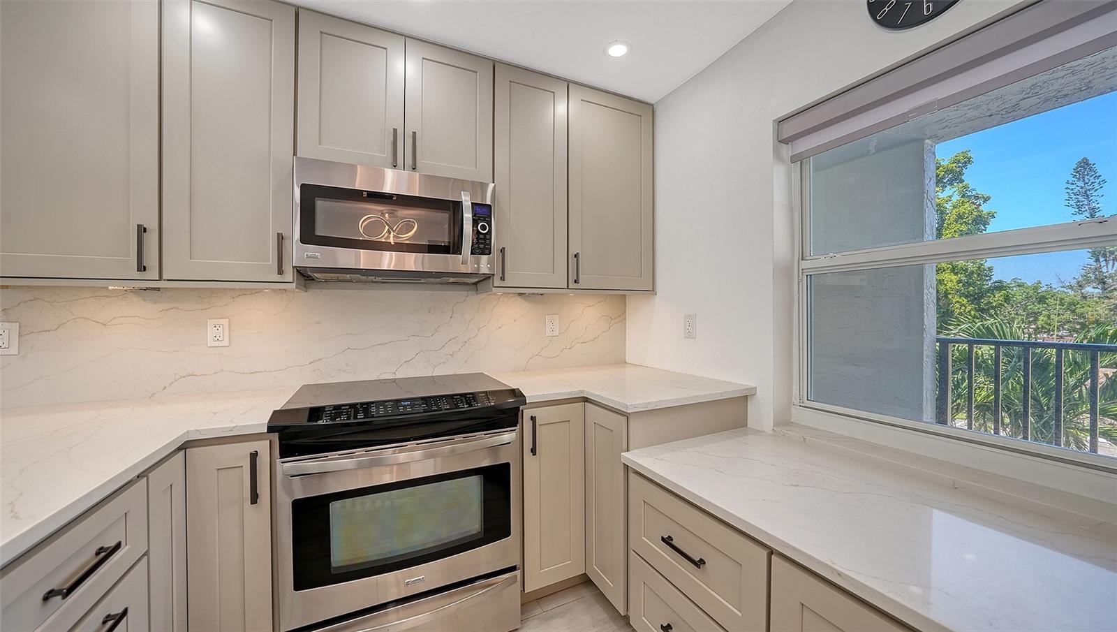 WINDWARD BAY AMD - Residential