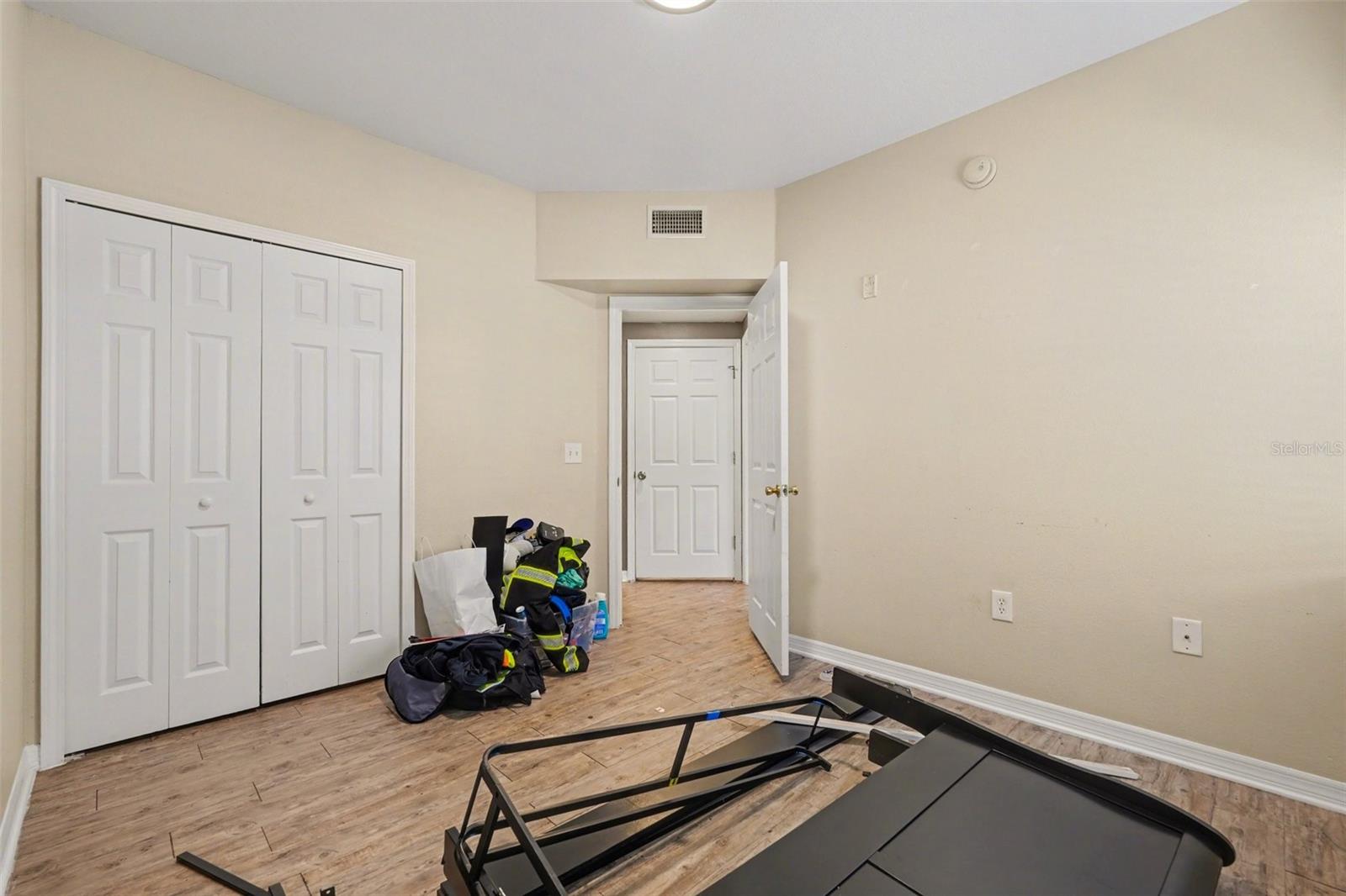 VILLAGES OF BLOOMINGDALE CONDO 4 - Residential