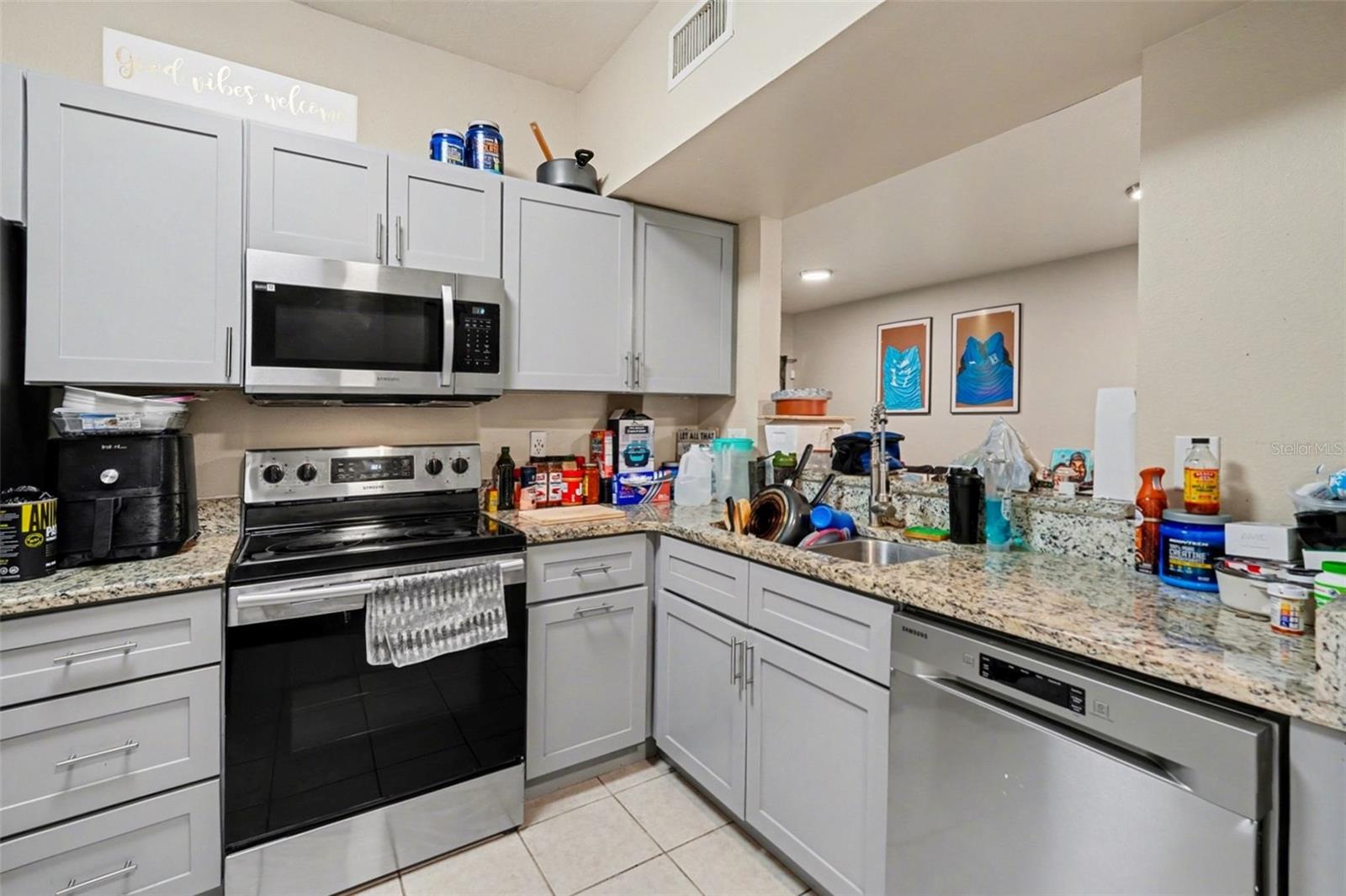 VILLAGES OF BLOOMINGDALE CONDO 4 - Residential