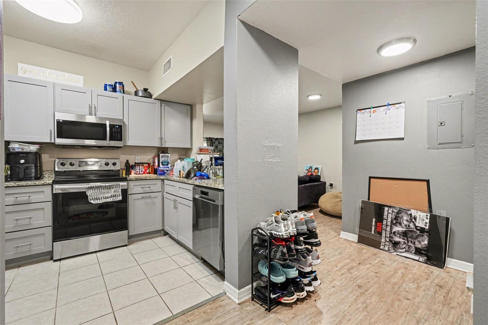 VILLAGES OF BLOOMINGDALE CONDO 4 - Residential