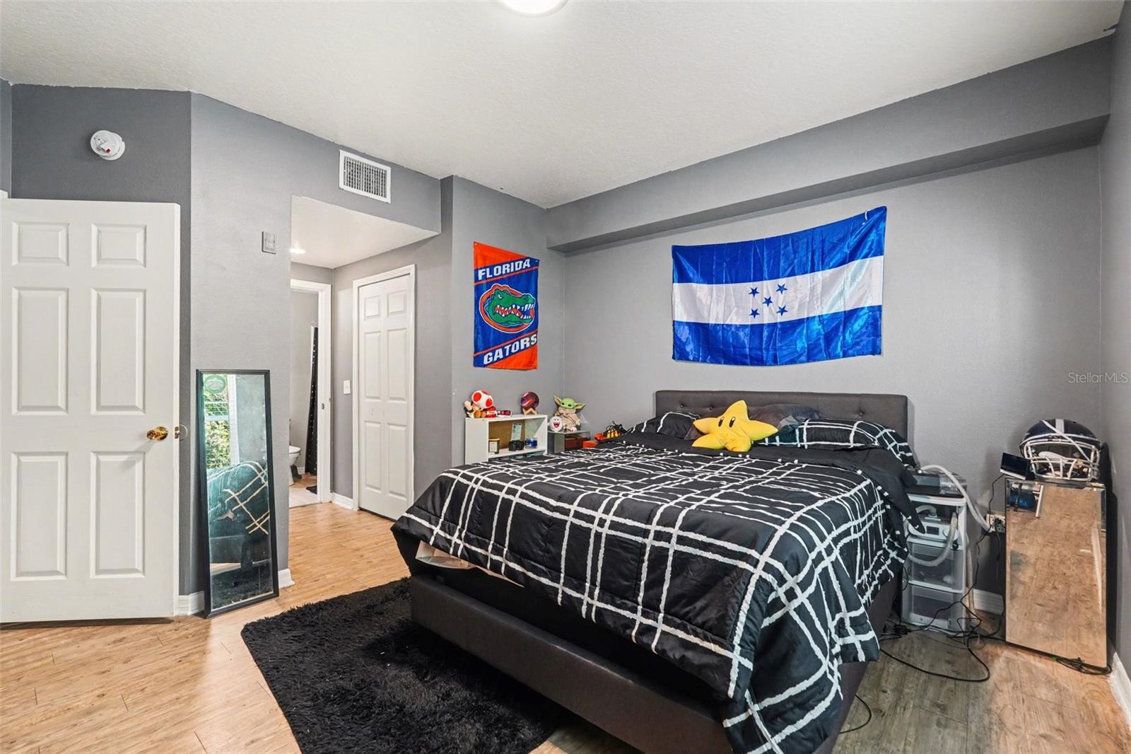 VILLAGES OF BLOOMINGDALE CONDO 4 - Residential