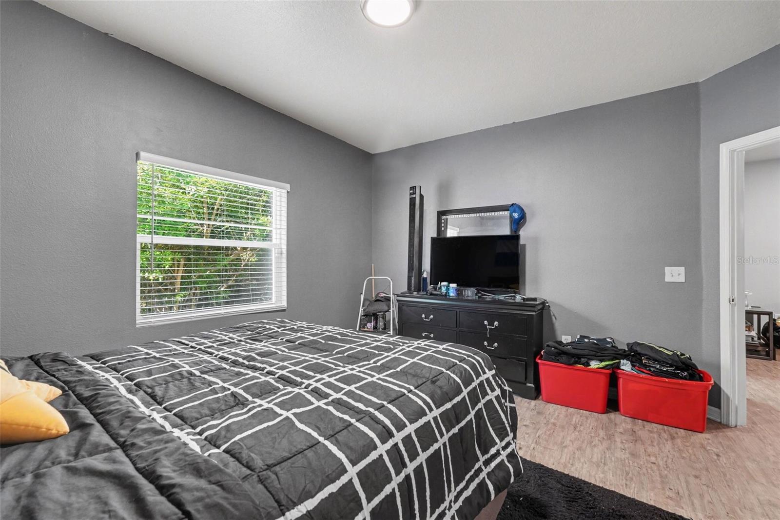 VILLAGES OF BLOOMINGDALE CONDO 4 - Residential