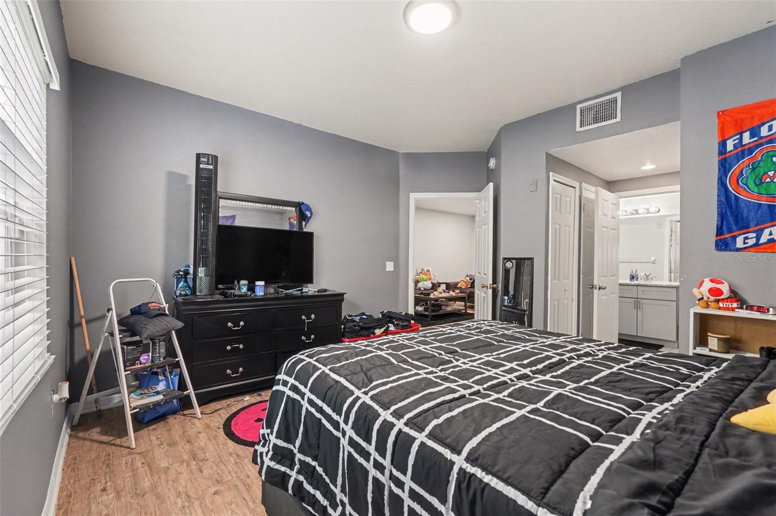 VILLAGES OF BLOOMINGDALE CONDO 4 - Residential