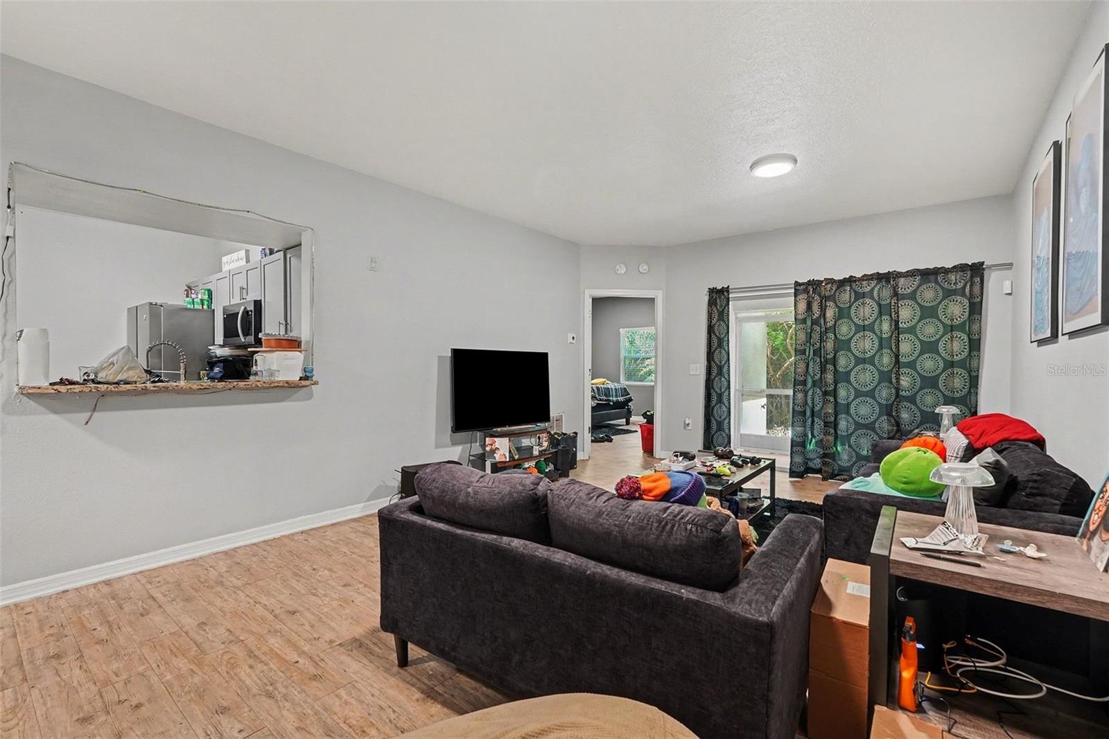 VILLAGES OF BLOOMINGDALE CONDO 4 - Residential