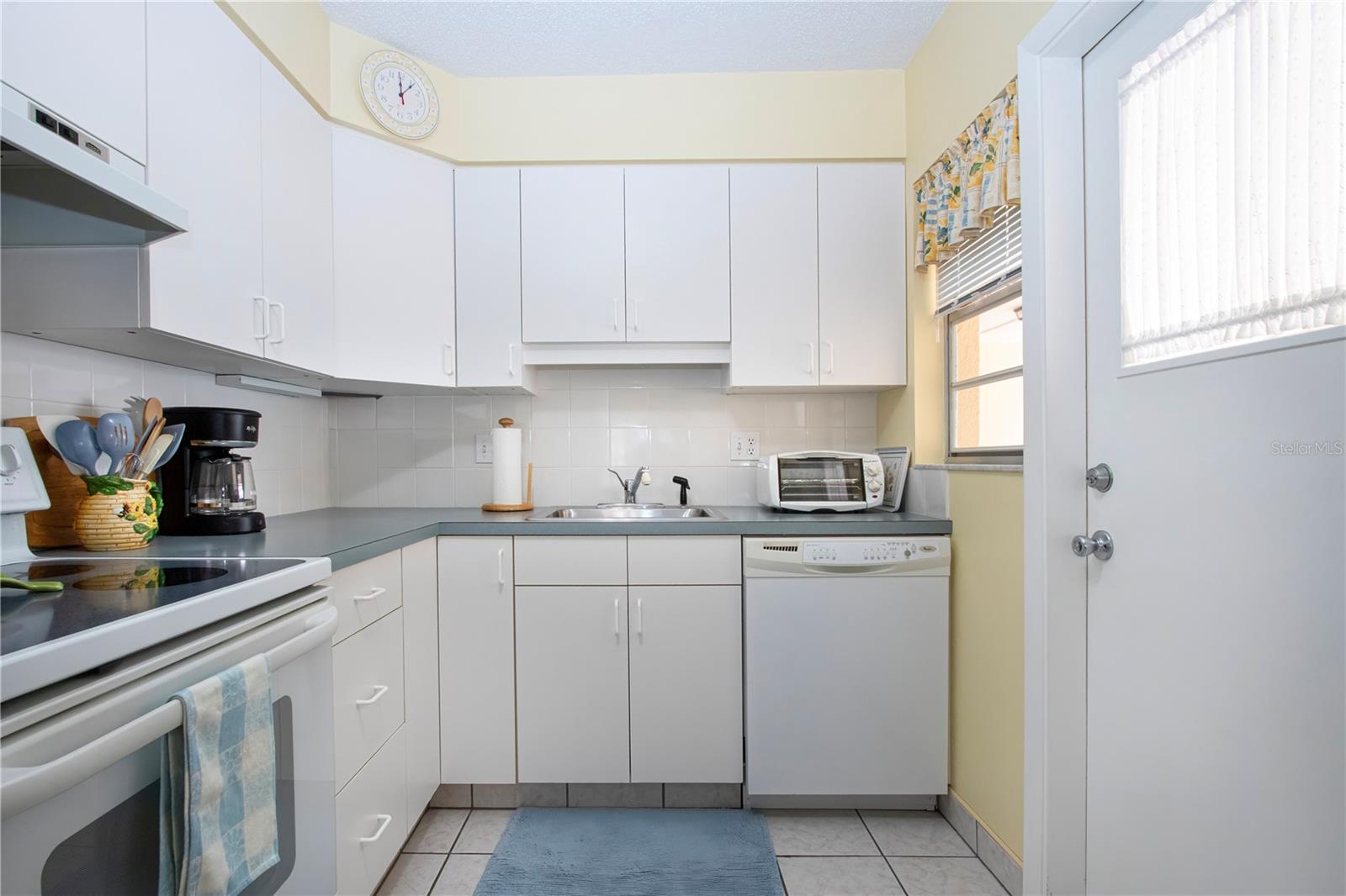 DESOTO SQUARE VILLAS PH I - Residential