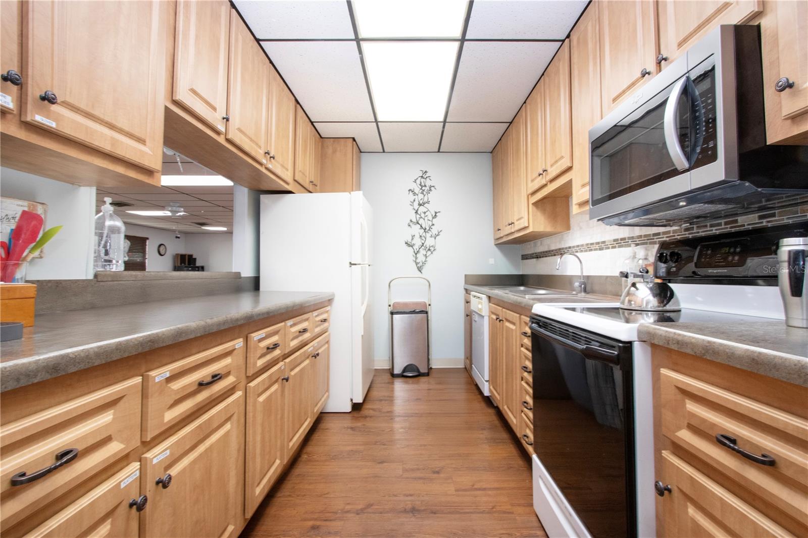 DESOTO SQUARE VILLAS PH I - Residential