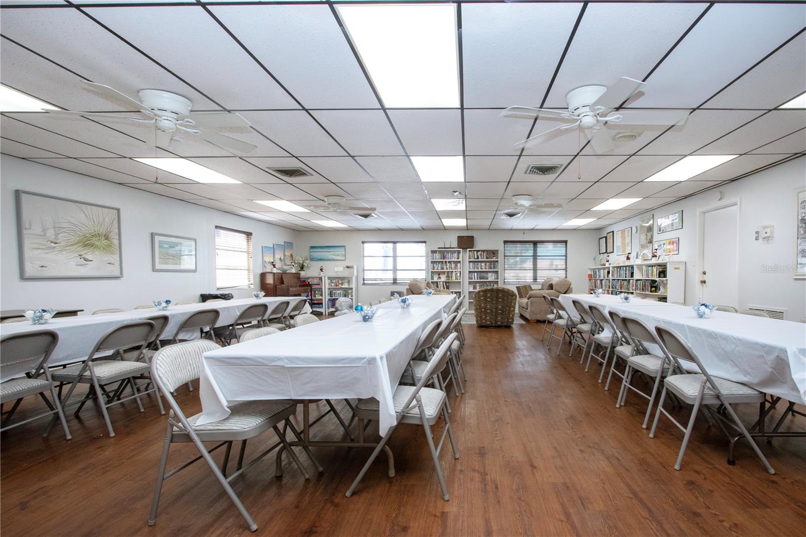 DESOTO SQUARE VILLAS PH I - Residential