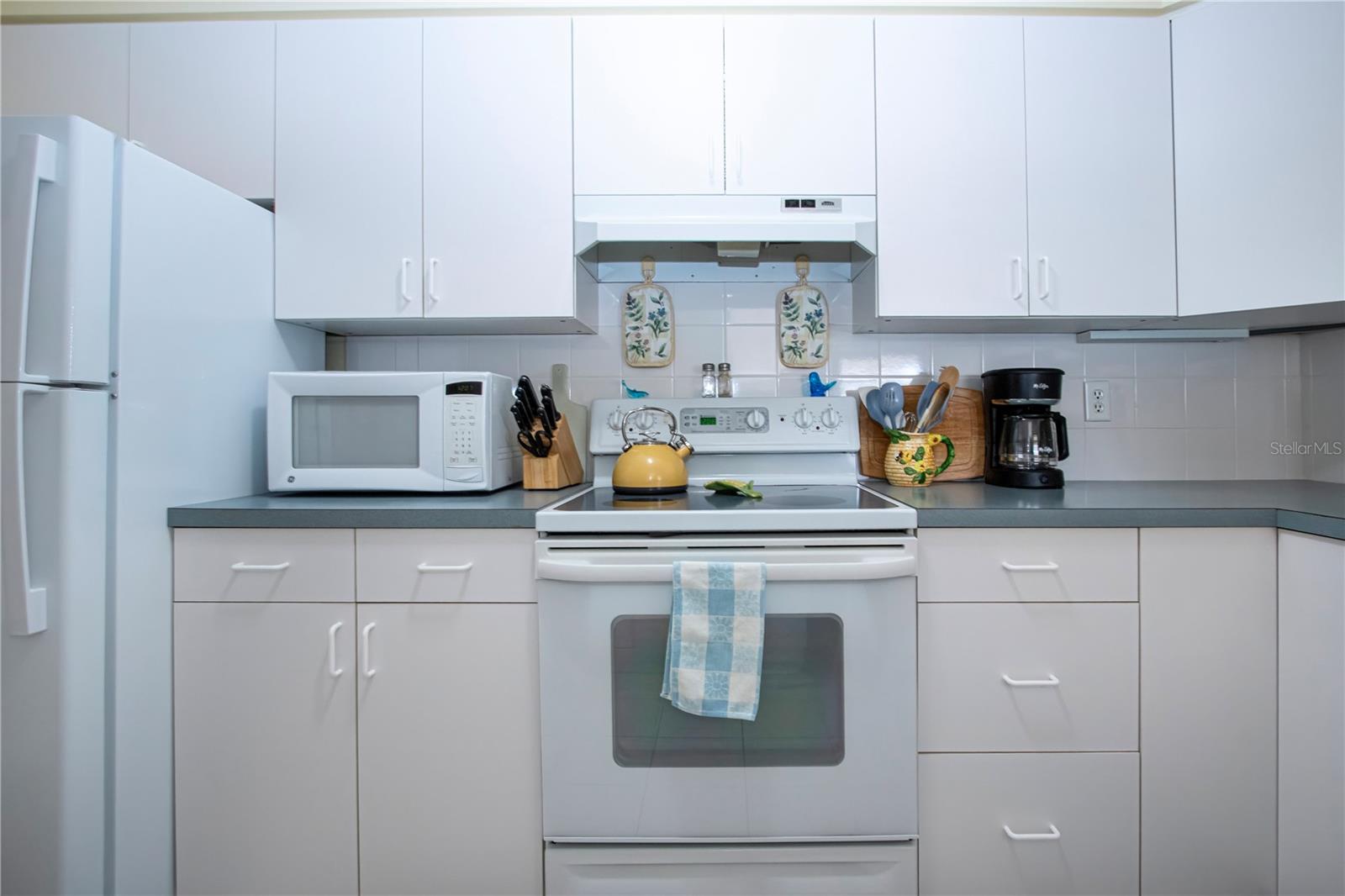 DESOTO SQUARE VILLAS PH I - Residential