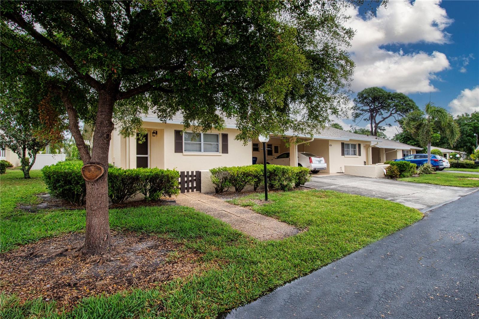 DESOTO SQUARE VILLAS PH I - Residential