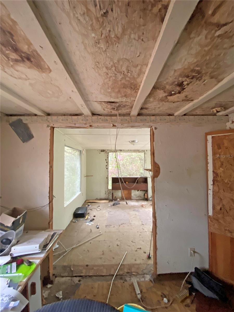 METES AND BOUNDS - Residential