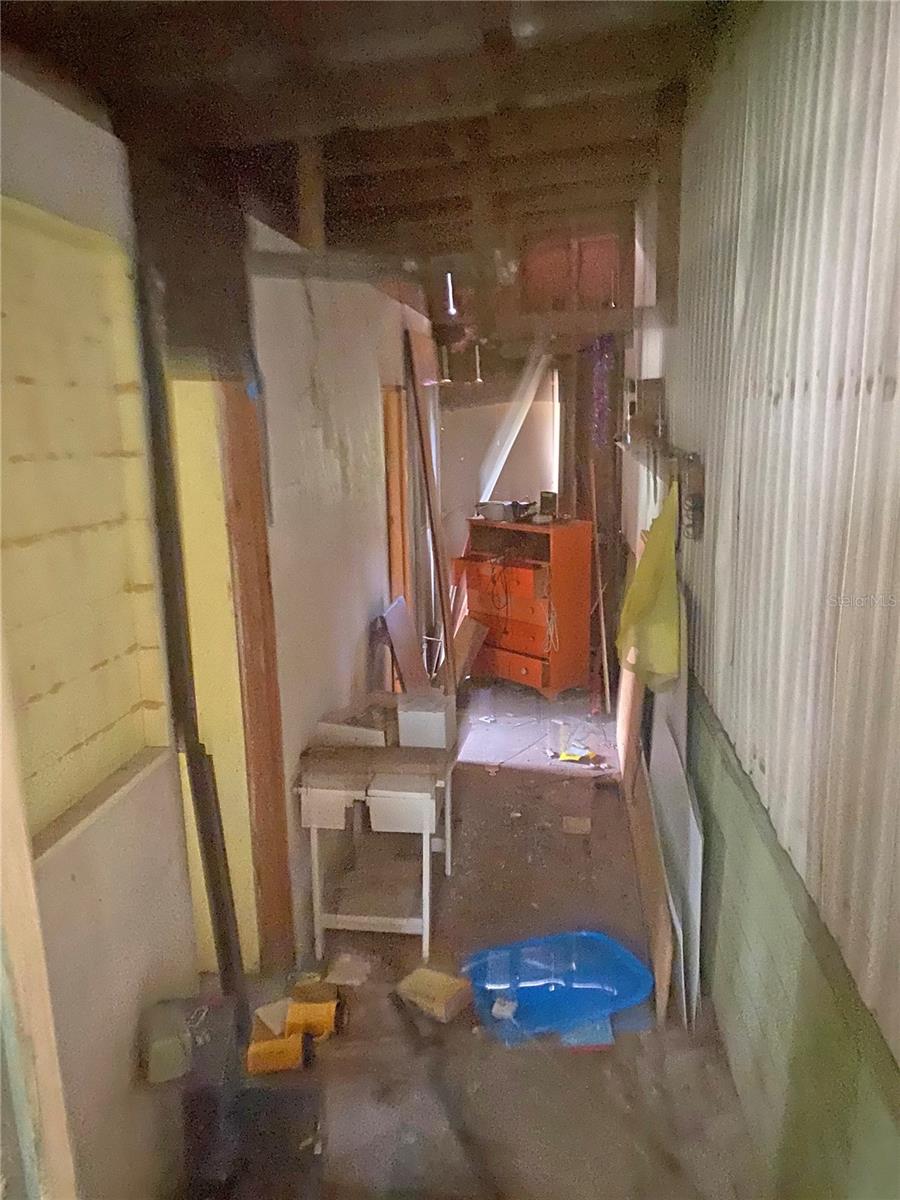 METES AND BOUNDS - Residential