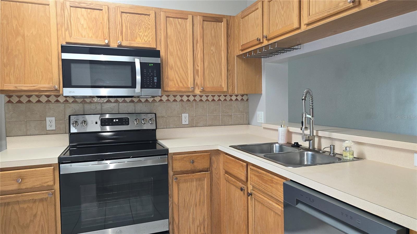 SABAL HARBOUR PH I-B - Residential Lease