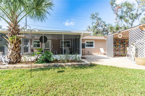Tiny photo for 305 NE 1st Avenue, Crystal River, FL 34429 (MLS # OM713499)