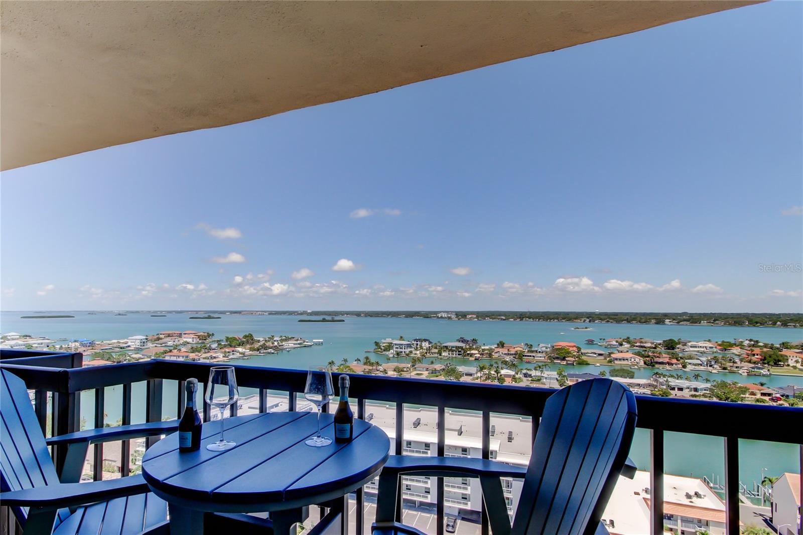 400 ISLAND WAY 1709