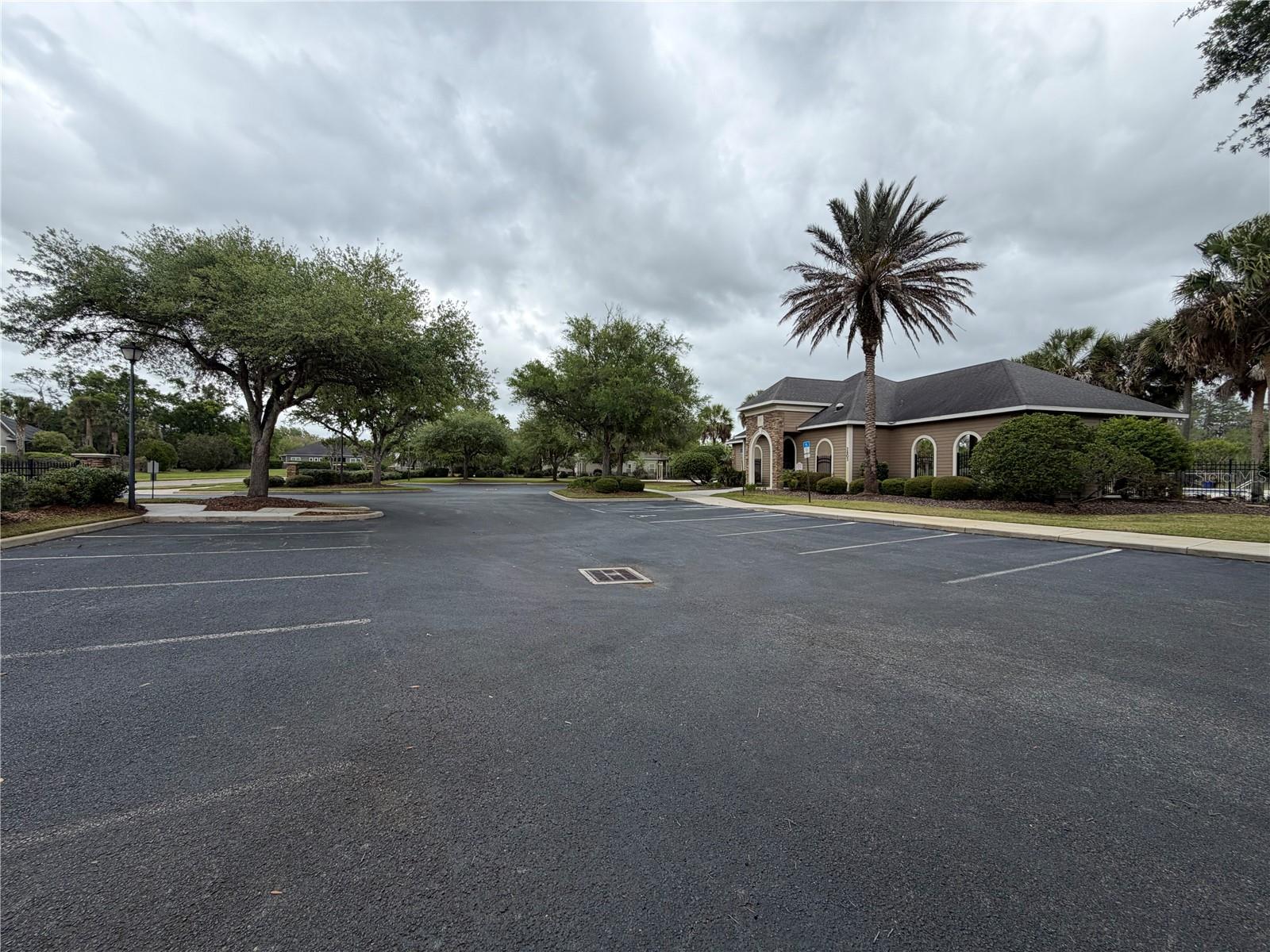 TURNBERRY LAKE - Residential