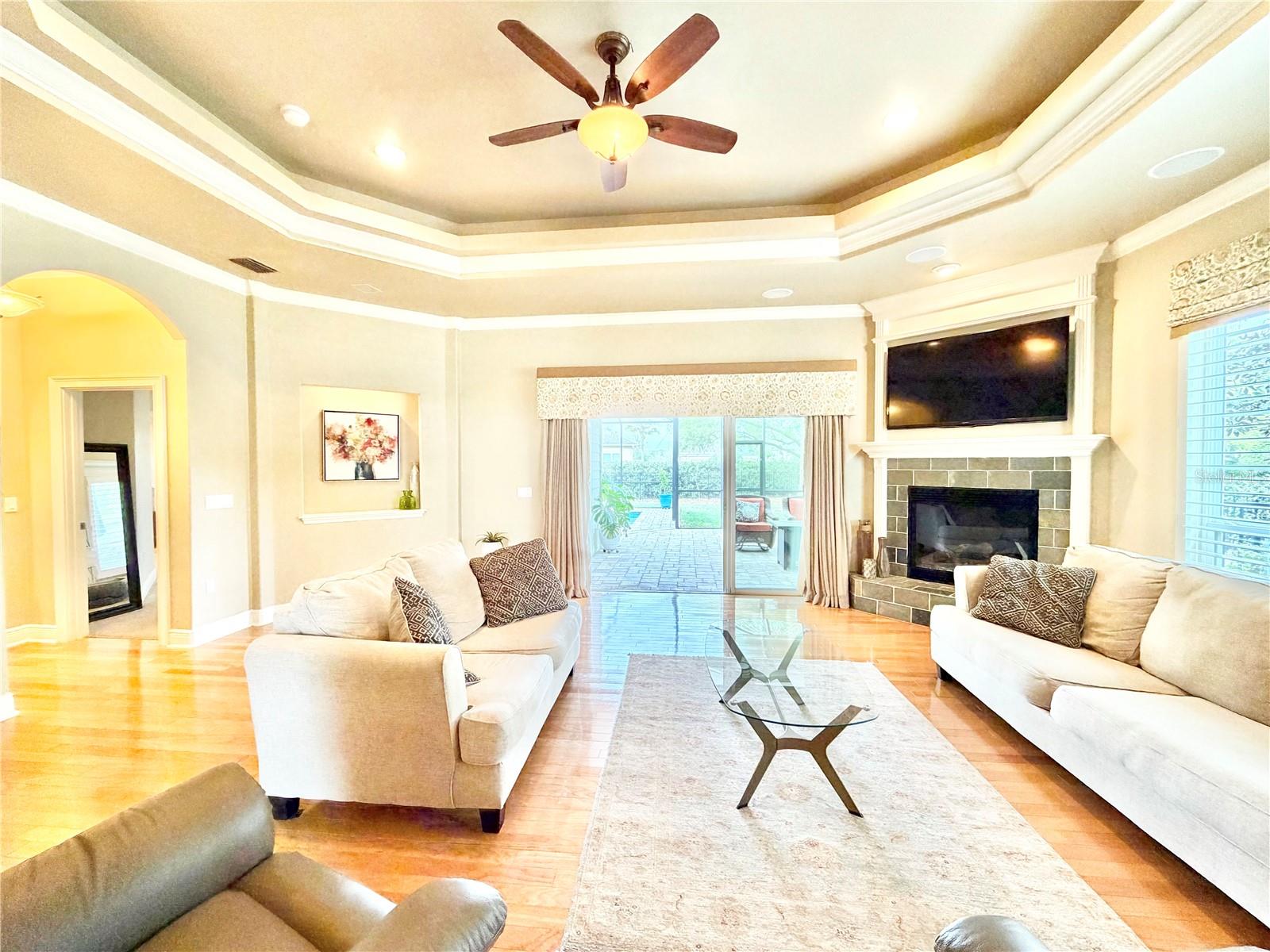 TURNBERRY LAKE - Residential