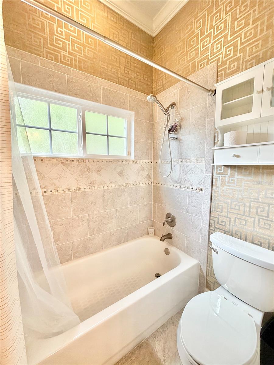 TURNBERRY LAKE - Residential