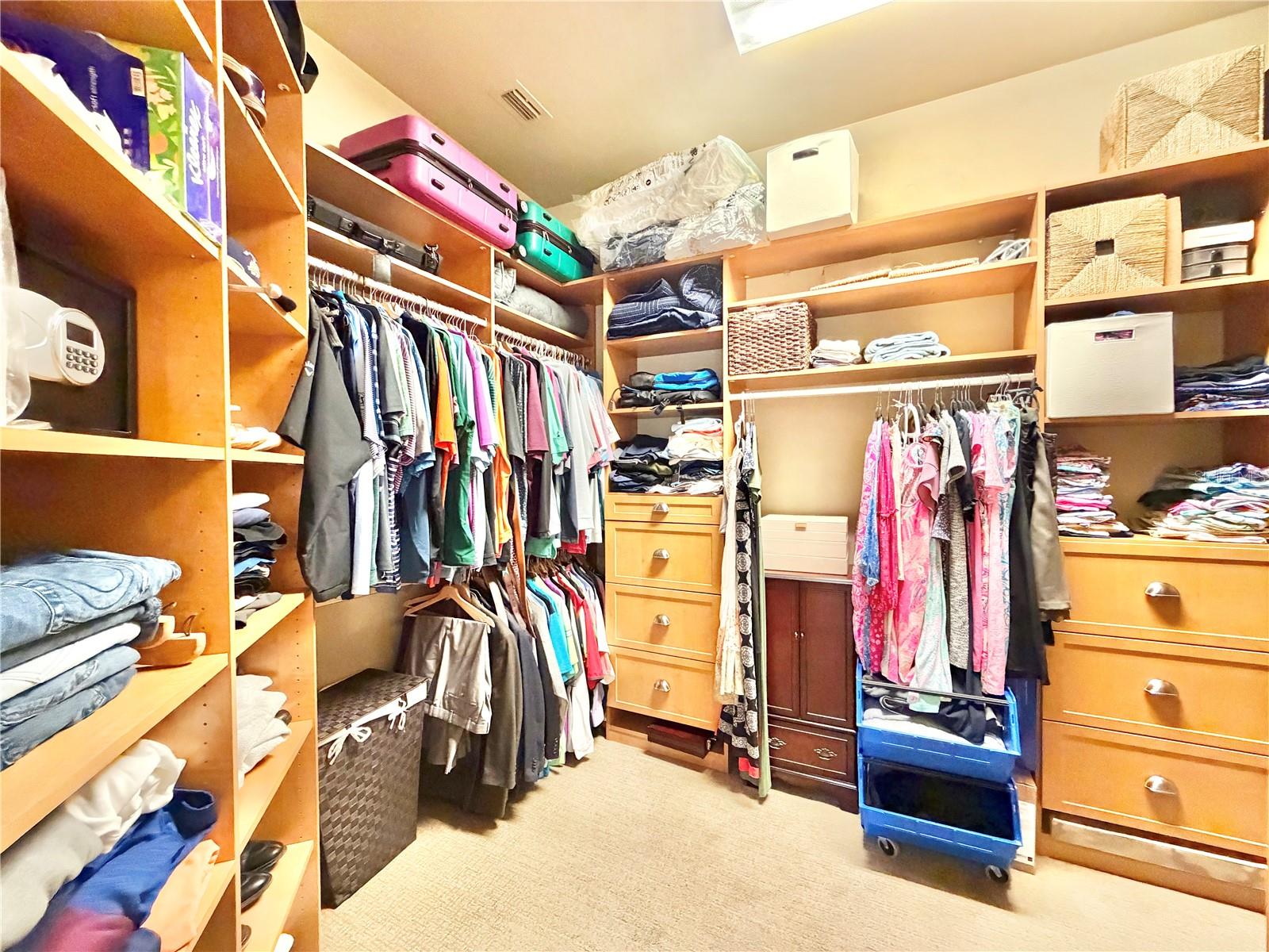 TURNBERRY LAKE - Residential