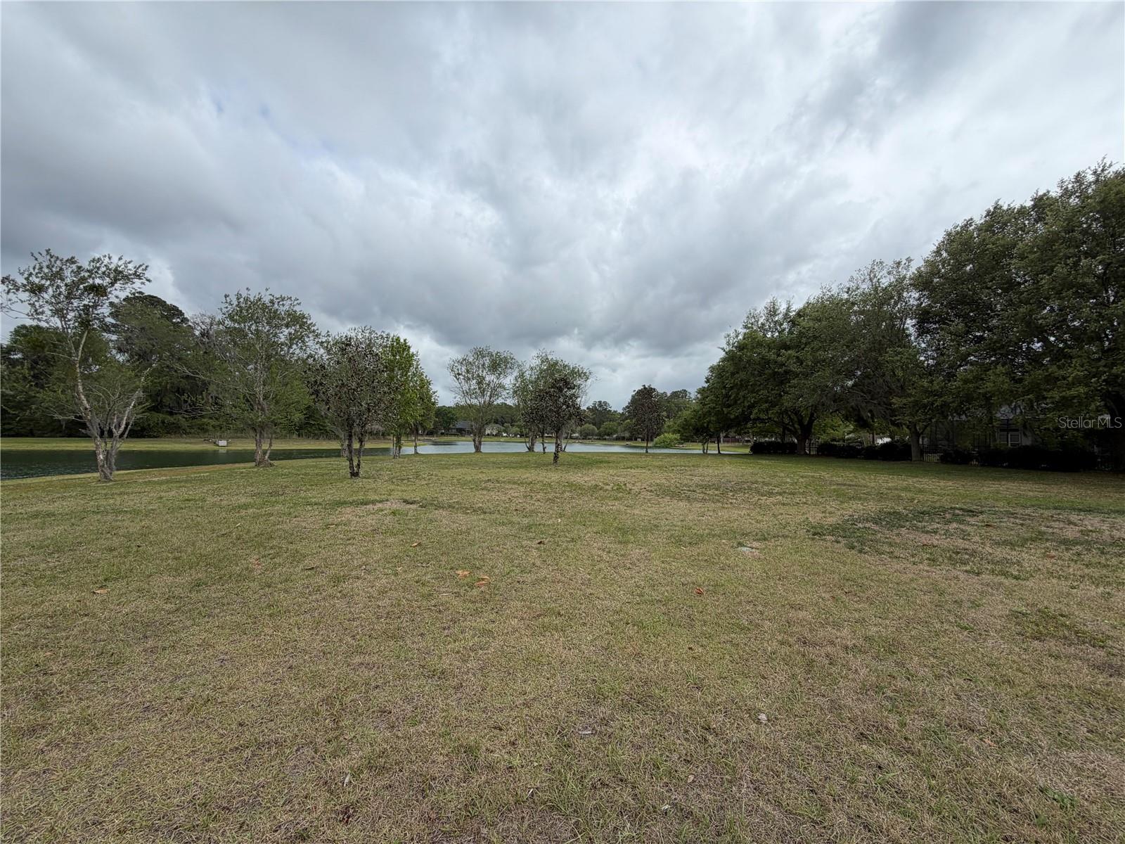 TURNBERRY LAKE - Residential