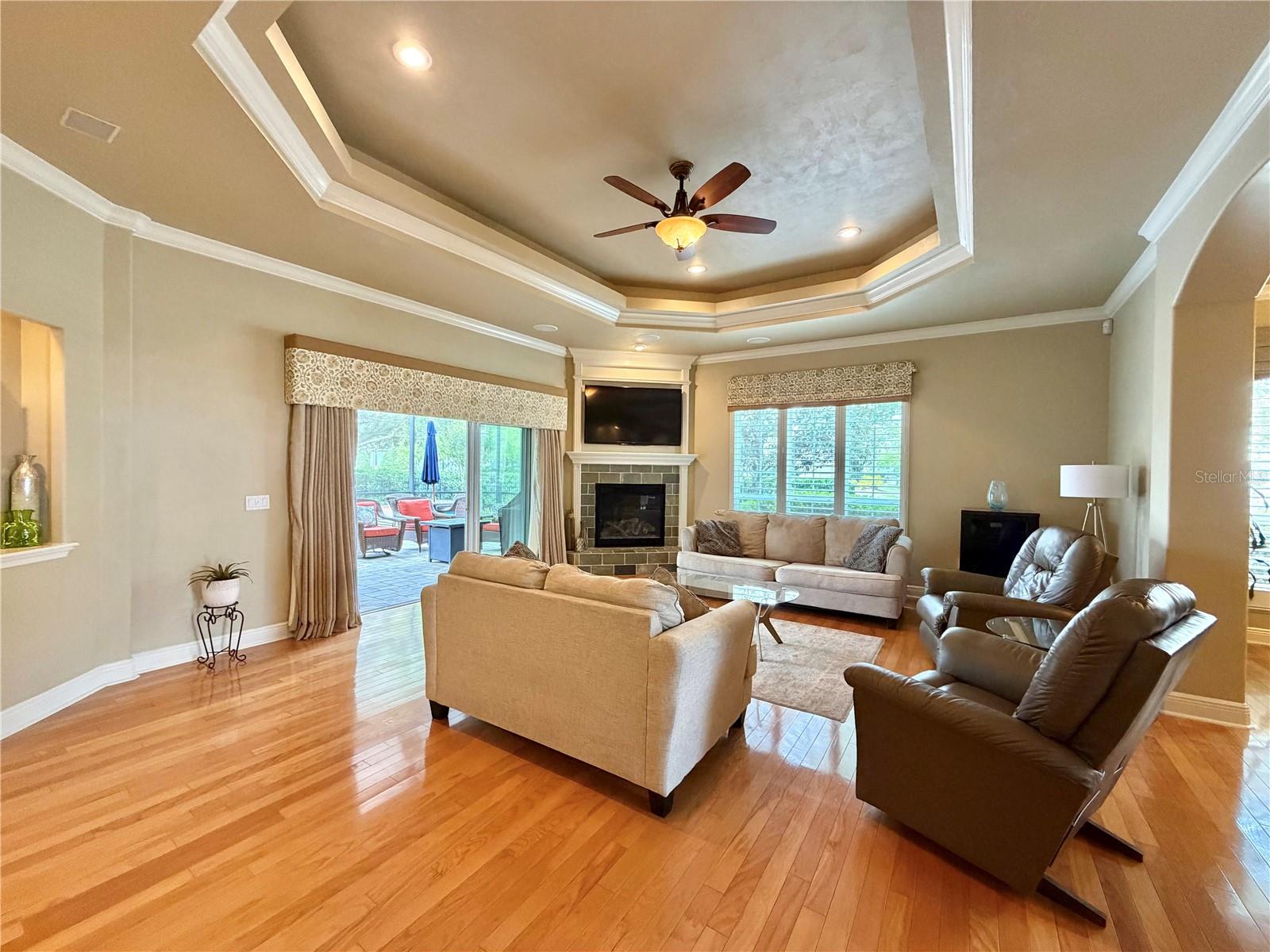 TURNBERRY LAKE - Residential