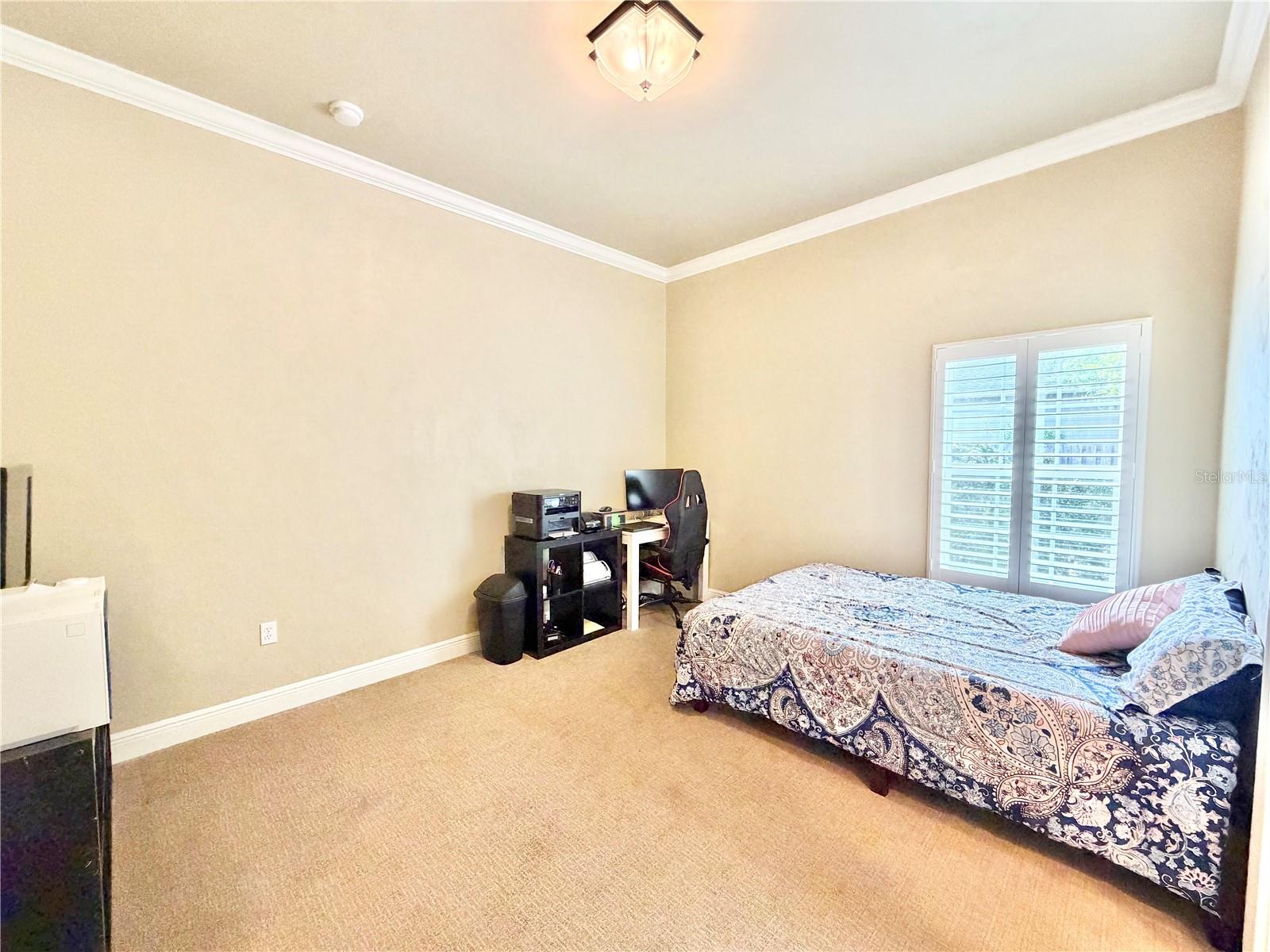 TURNBERRY LAKE - Residential