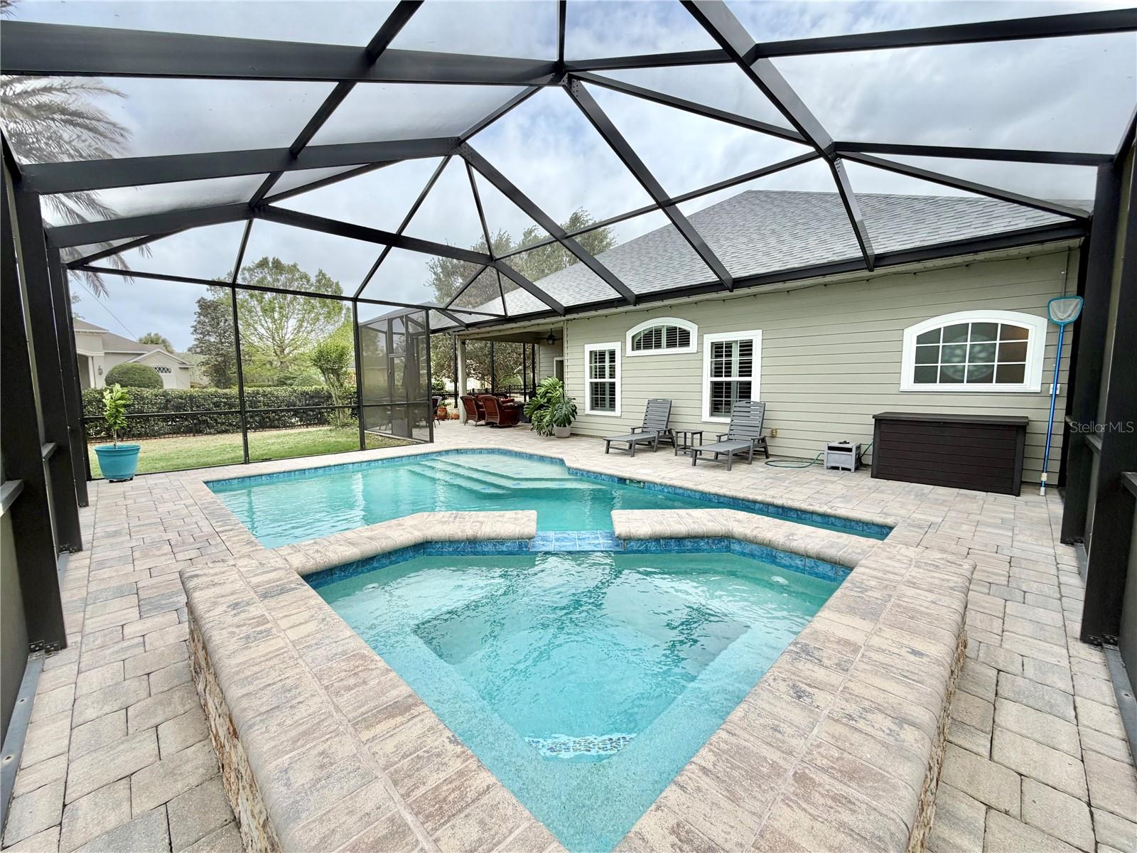 TURNBERRY LAKE - Residential