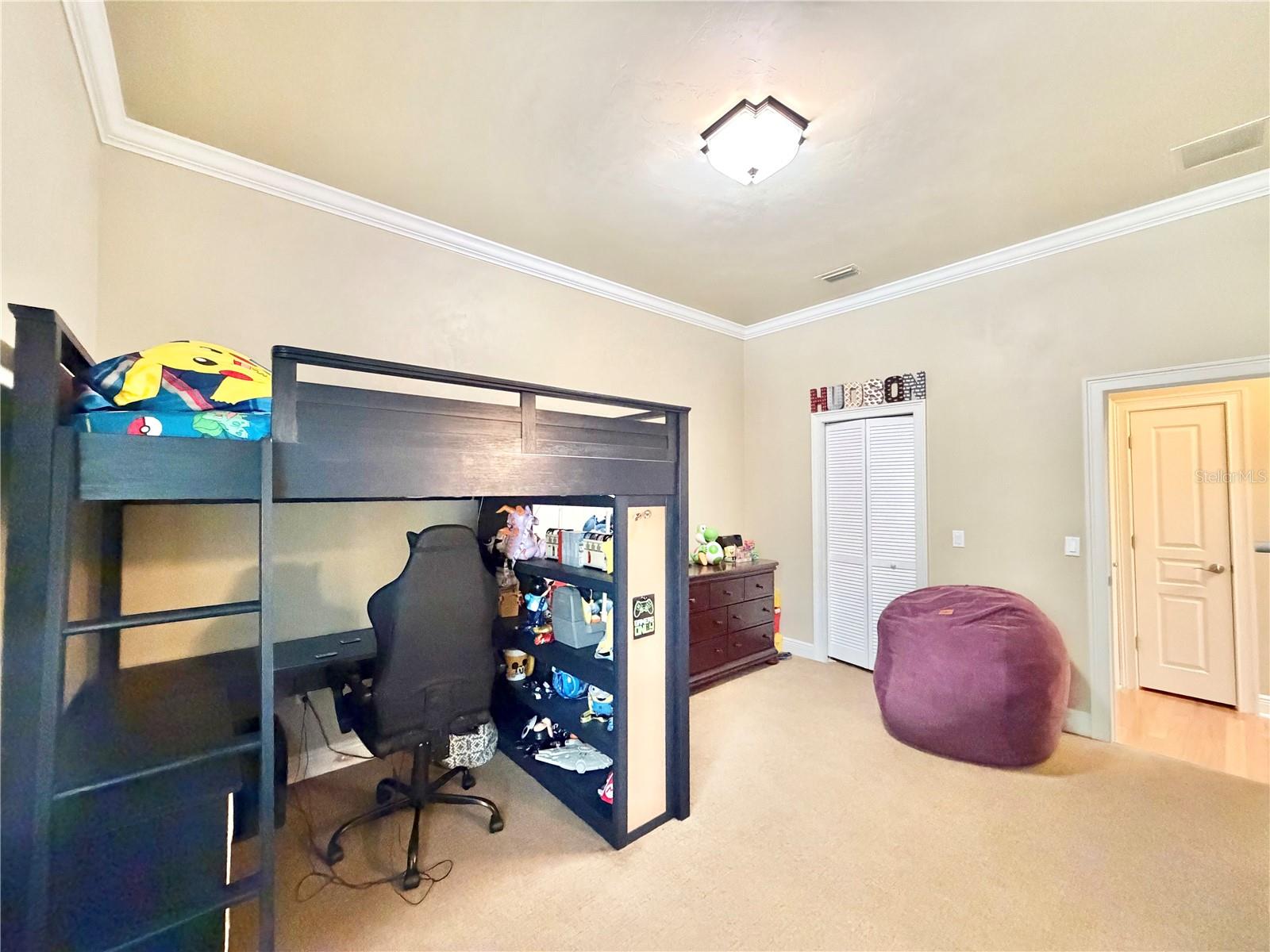 TURNBERRY LAKE - Residential