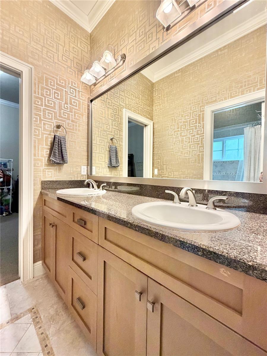 TURNBERRY LAKE - Residential