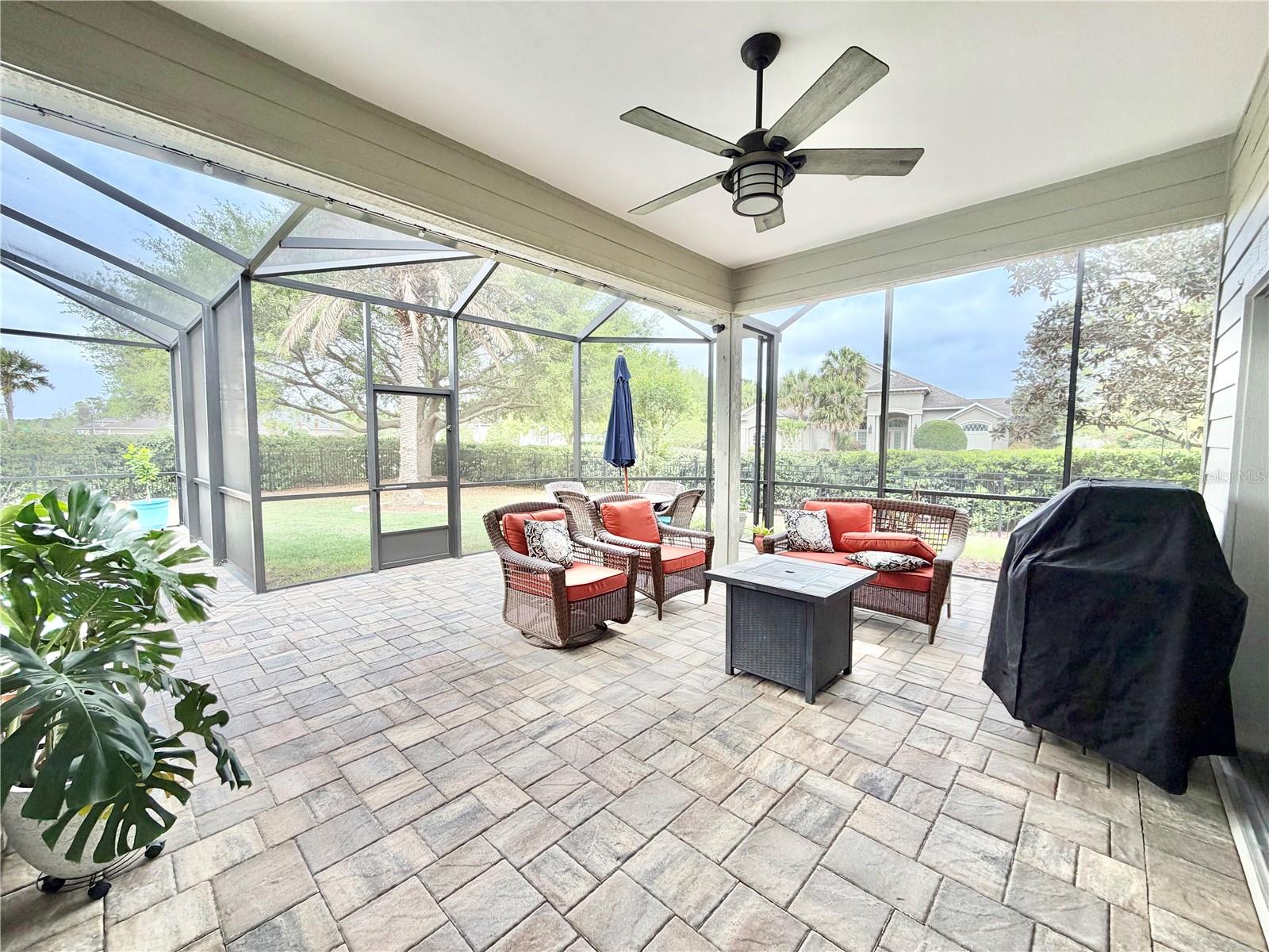 TURNBERRY LAKE - Residential