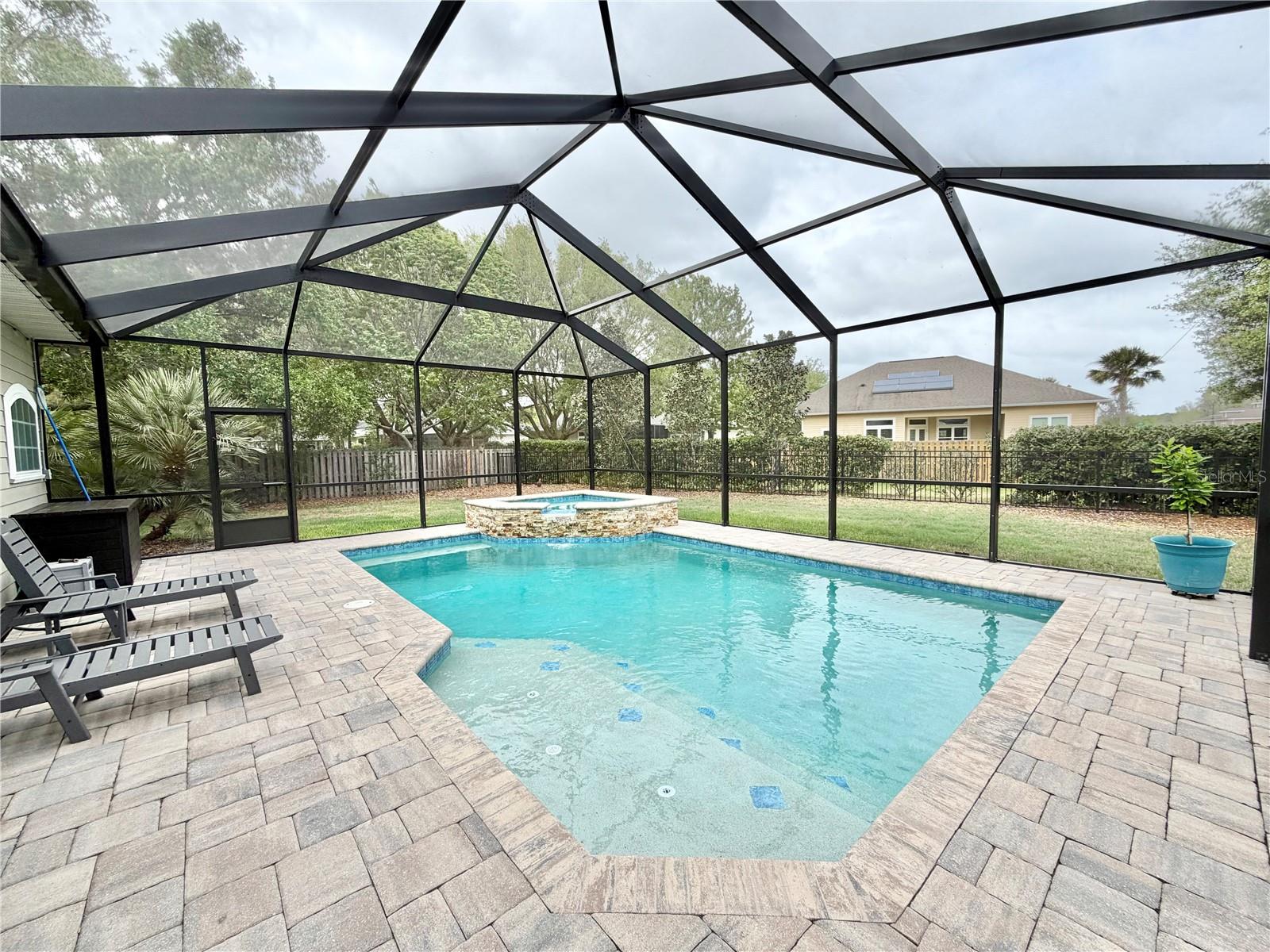 TURNBERRY LAKE - Residential