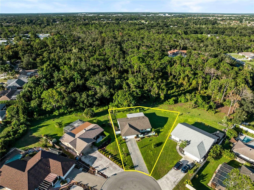 Photo of 1319 Pinebrook Way Court, Venice, FL 34285 (MLS # N6146238)