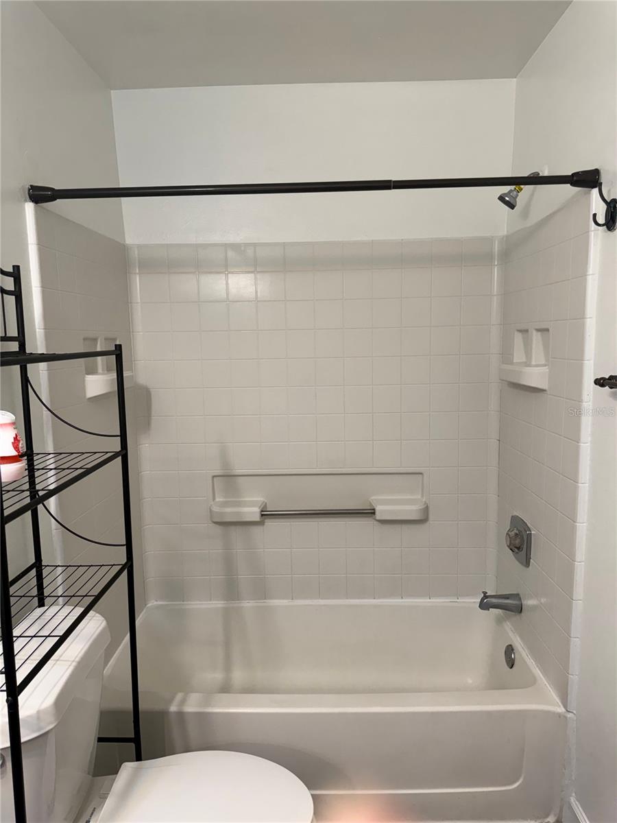 ARBORS OF SENDERA - Residential Lease