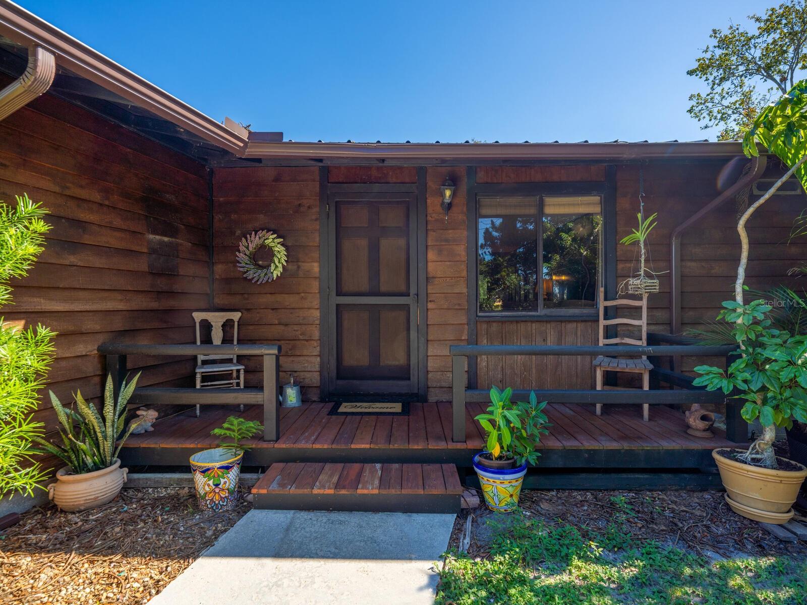 LAUREL VILLA - Residential