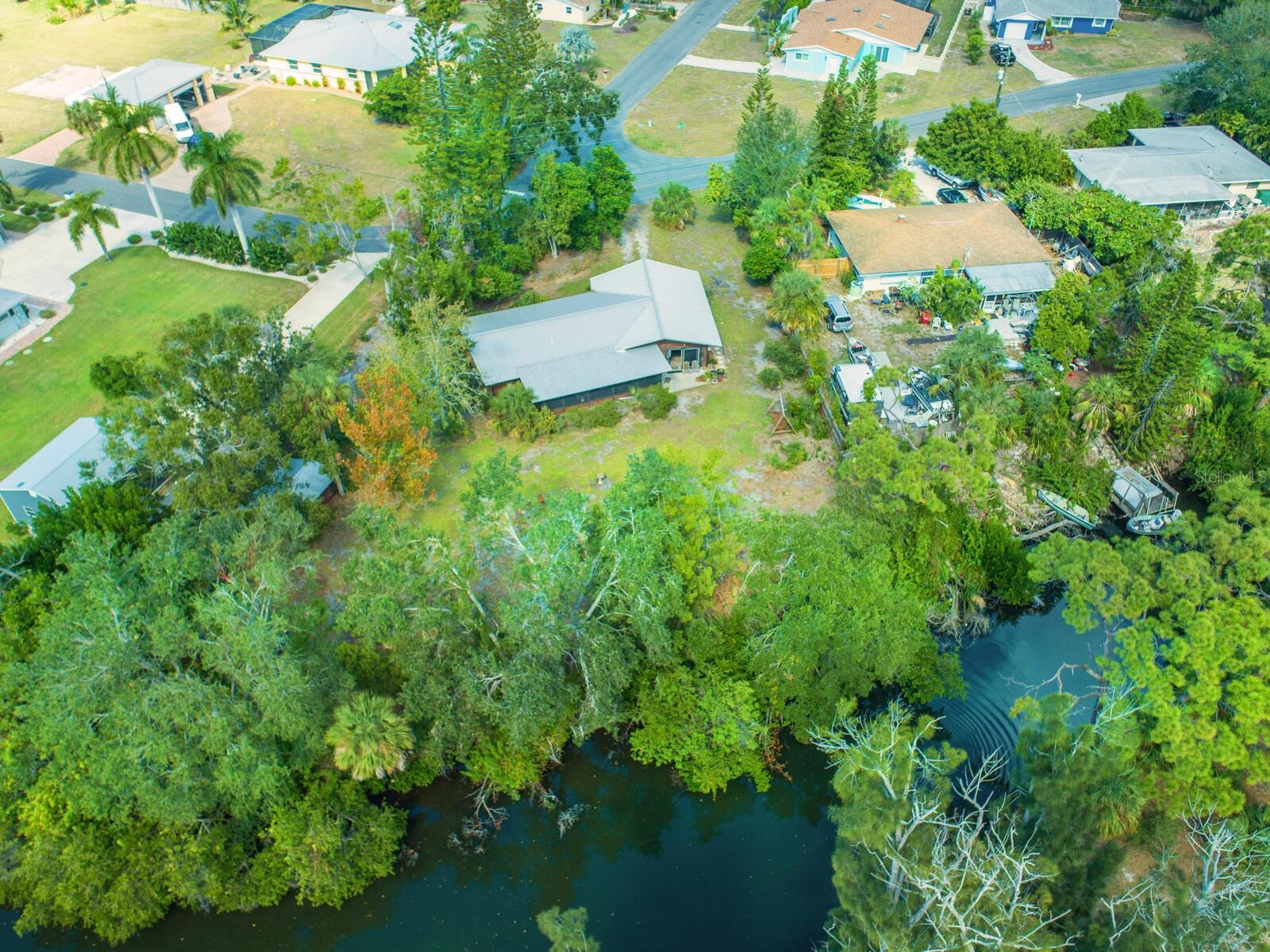 LAUREL VILLA - Residential