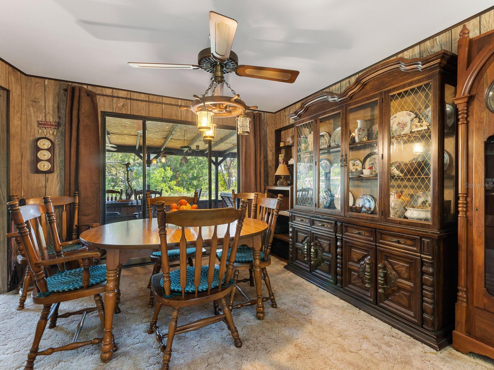 LAUREL VILLA - Residential