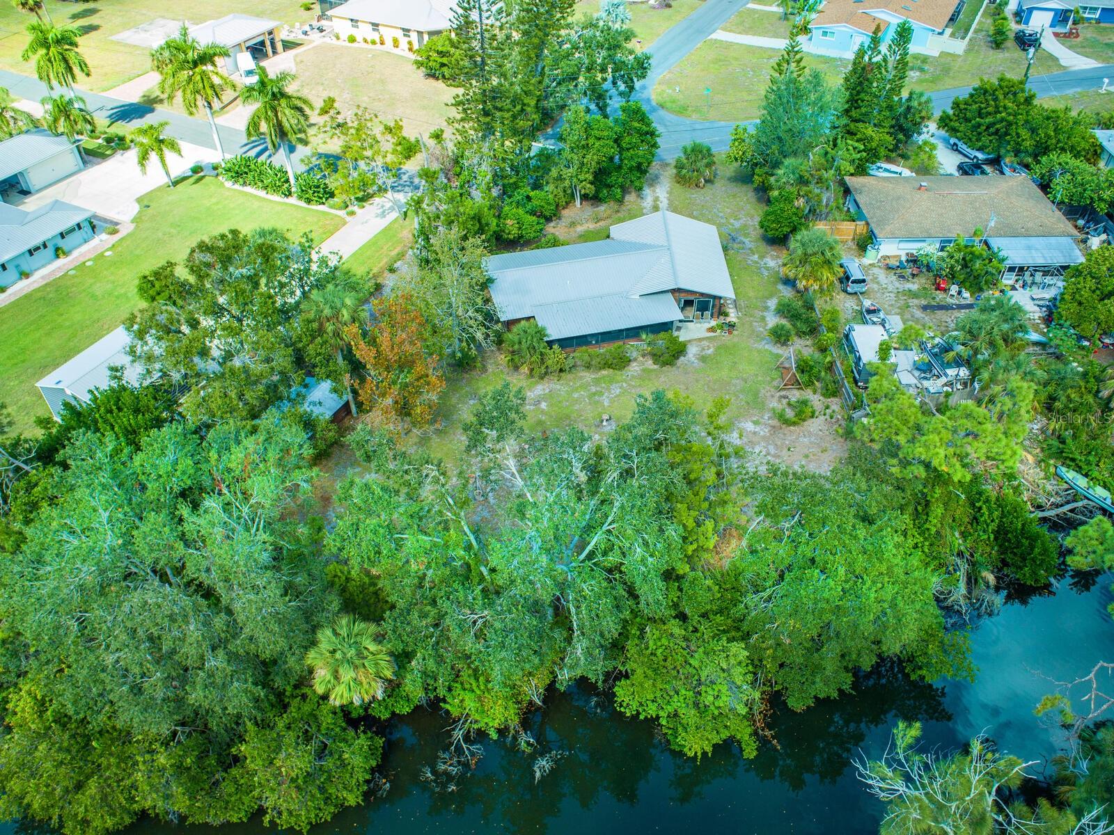 LAUREL VILLA - Residential