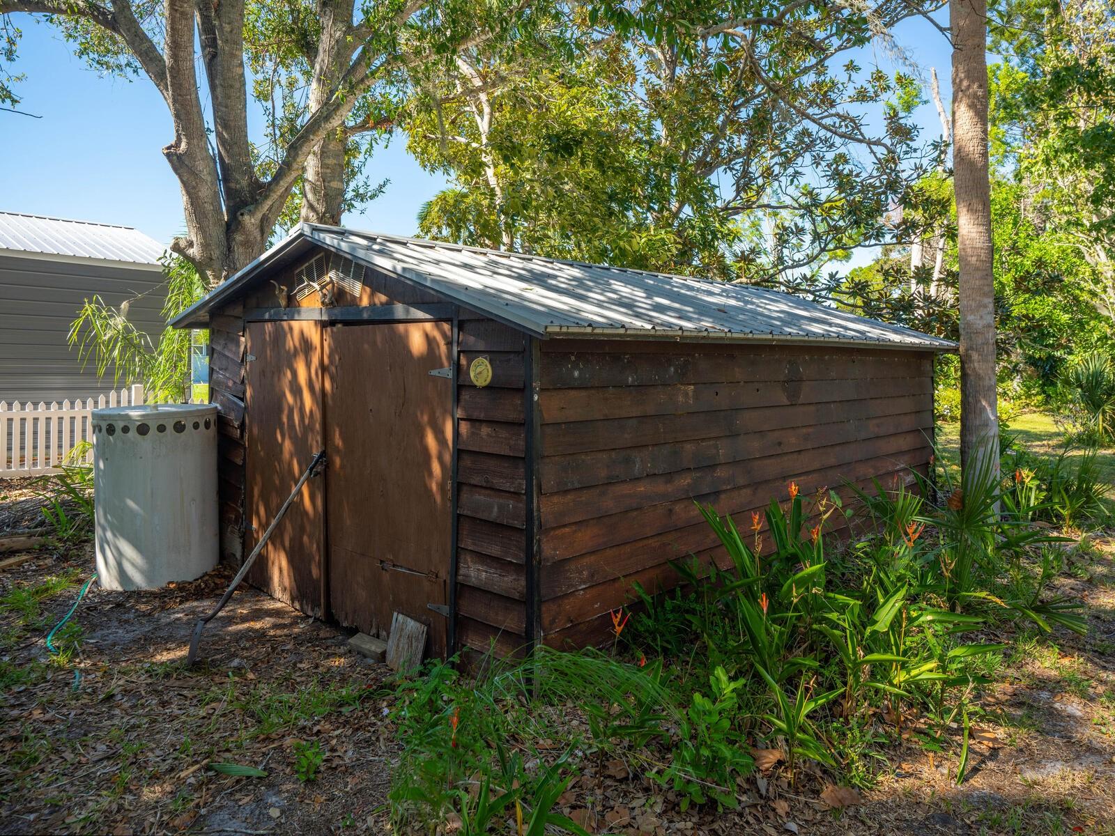 LAUREL VILLA - Residential