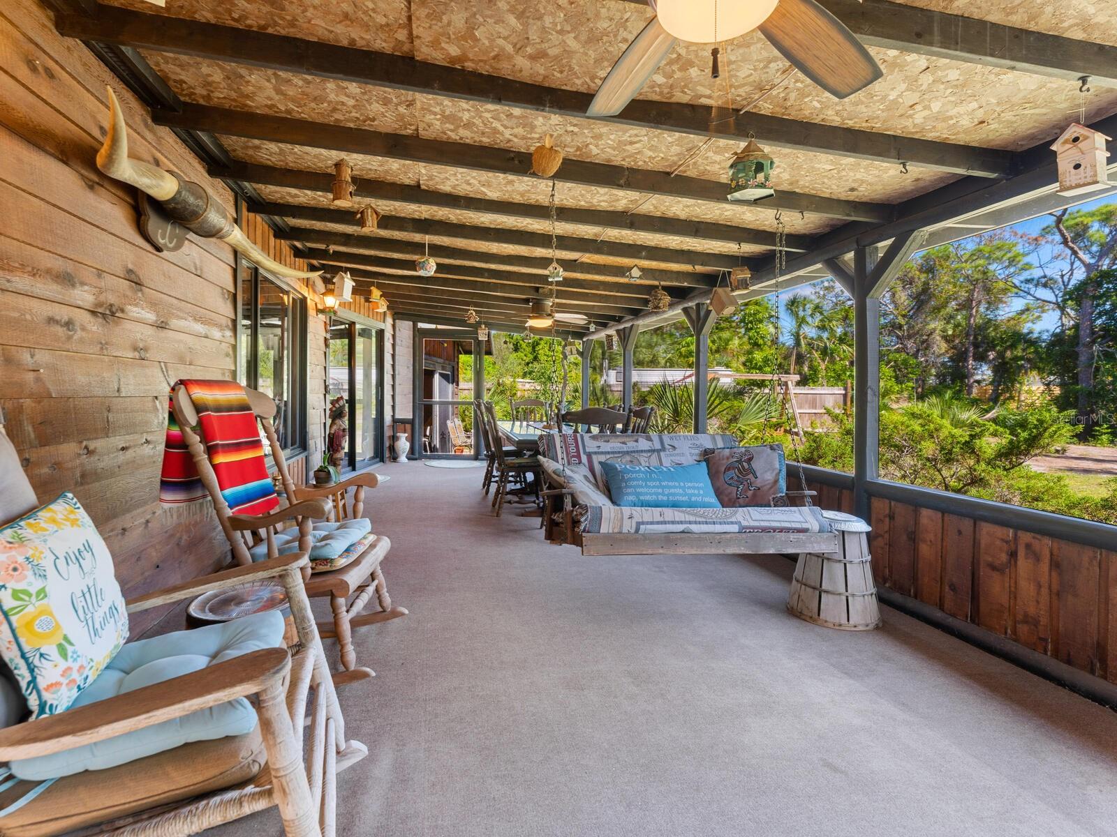 LAUREL VILLA - Residential