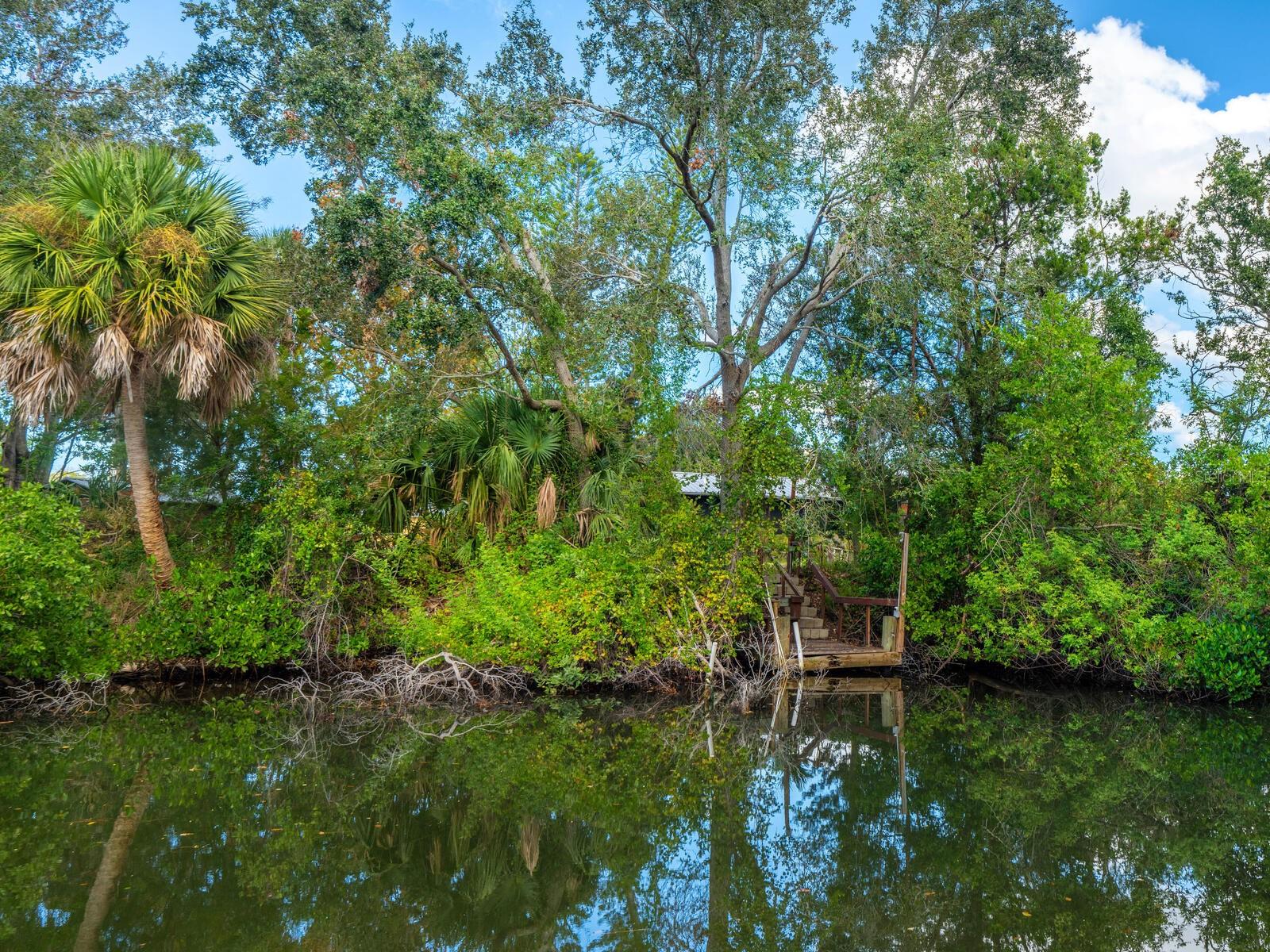 LAUREL VILLA - Residential