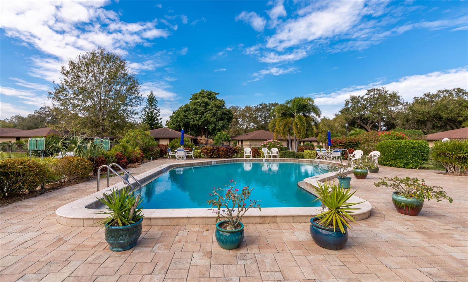 MEADOWCROFT SOUTH - Residential