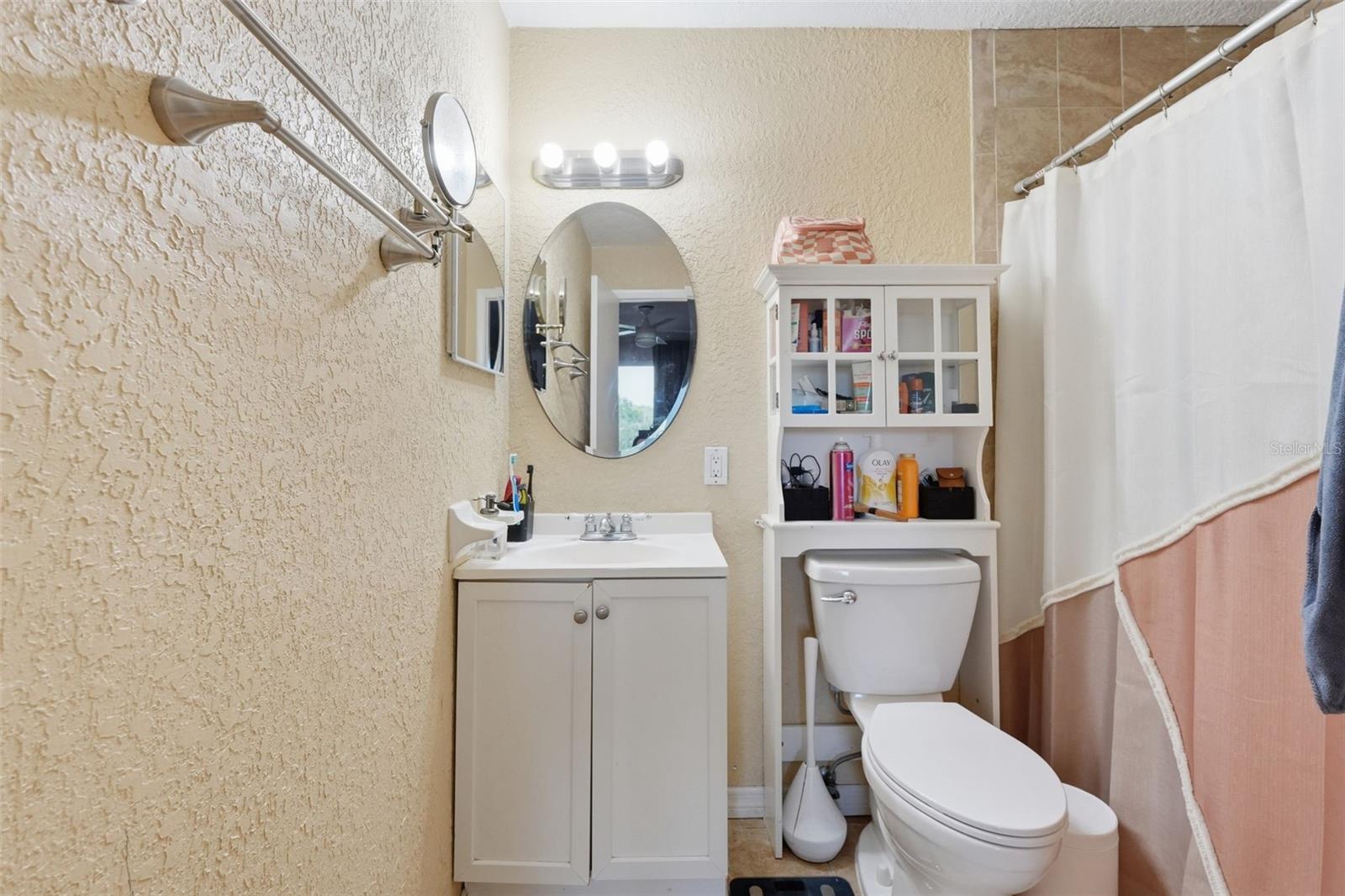 TOWNHOUSES AT BONNIE BAY CONDO - Residential