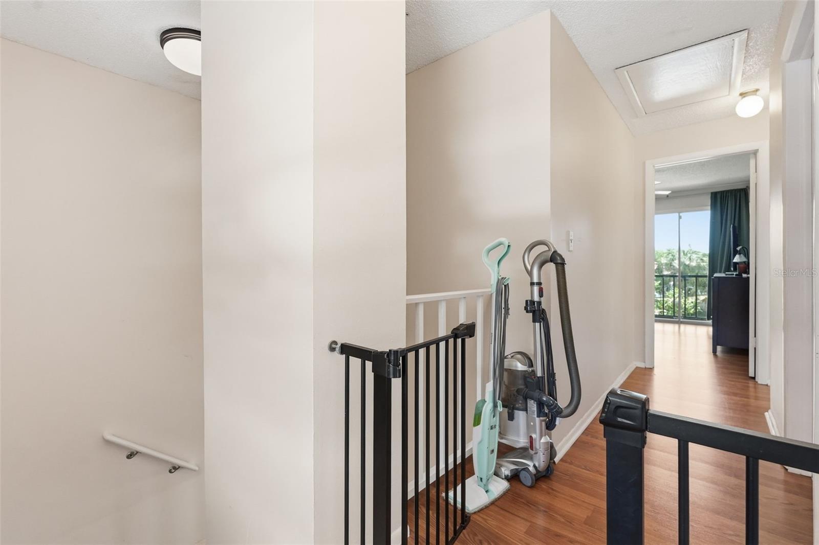 TOWNHOUSES AT BONNIE BAY CONDO - Residential