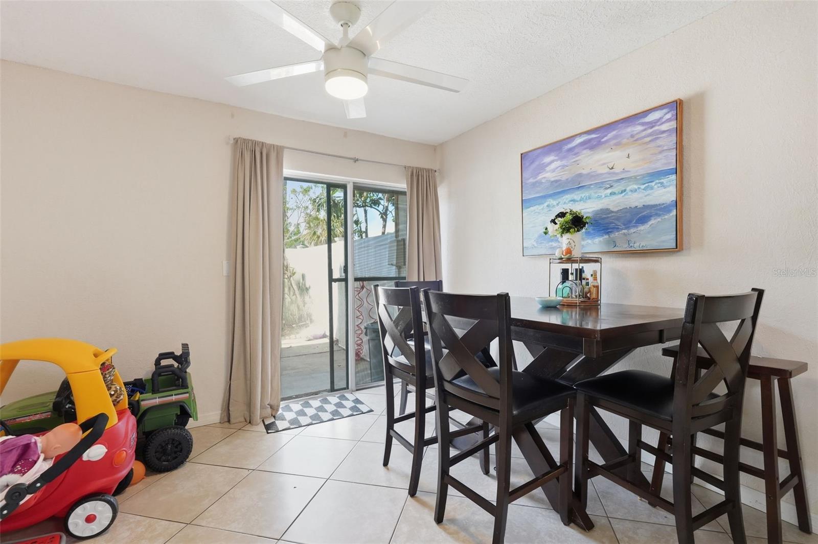 TOWNHOUSES AT BONNIE BAY CONDO - Residential