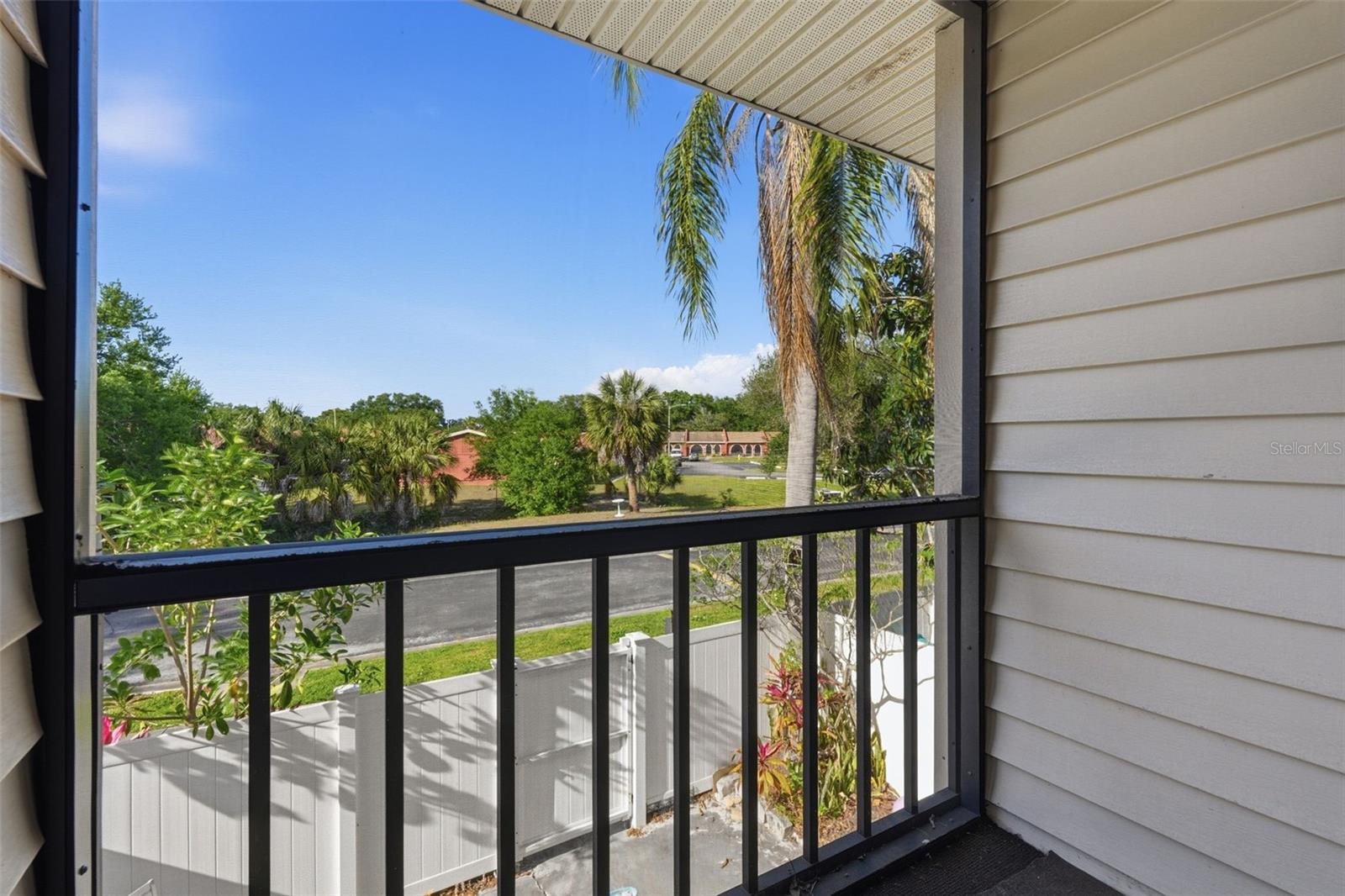 TOWNHOUSES AT BONNIE BAY CONDO - Residential