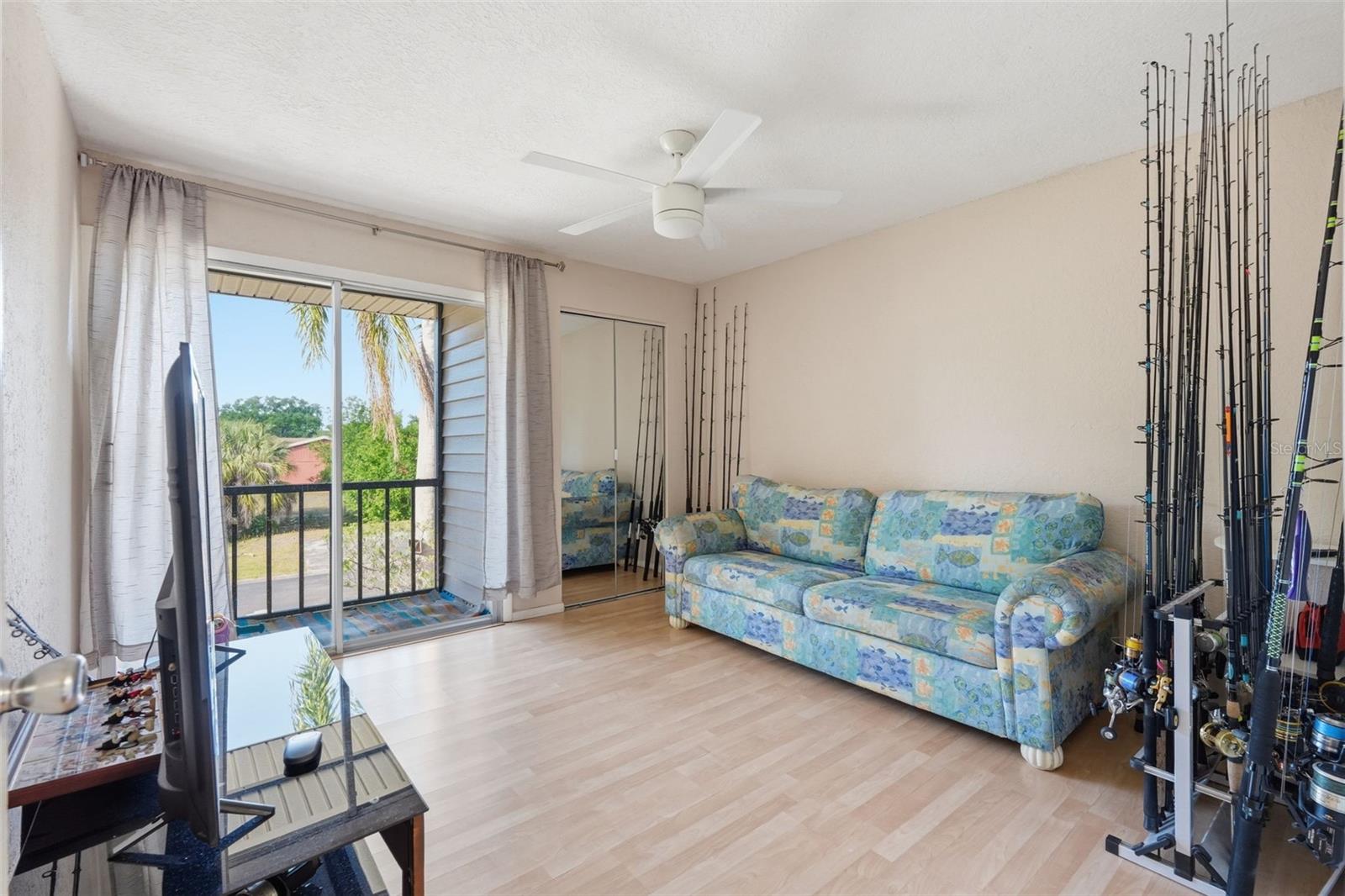 TOWNHOUSES AT BONNIE BAY CONDO - Residential