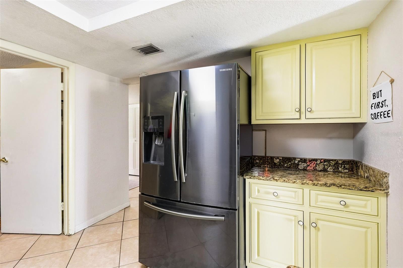 TOWNHOUSES AT BONNIE BAY CONDO - Residential