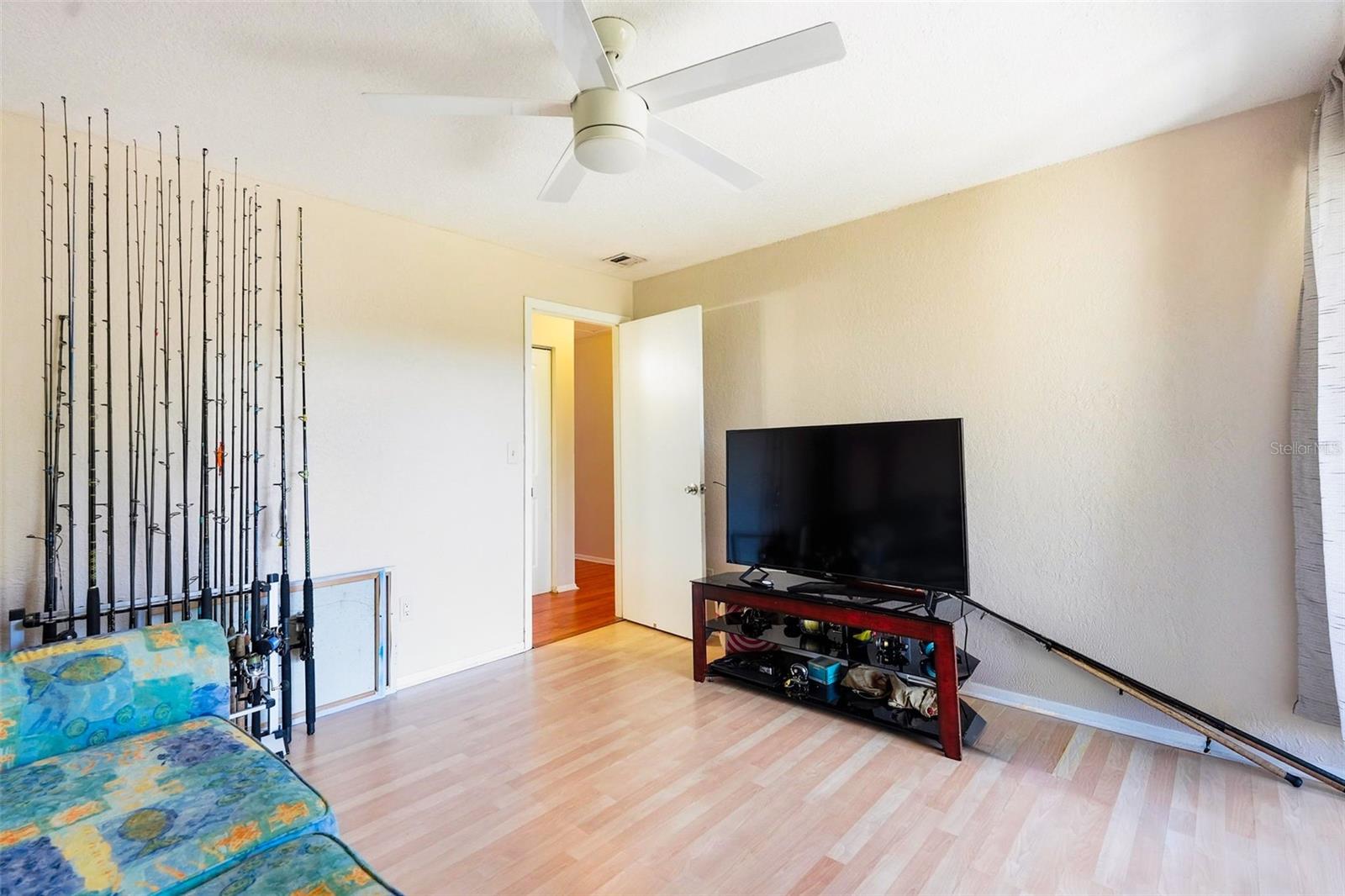 TOWNHOUSES AT BONNIE BAY CONDO - Residential