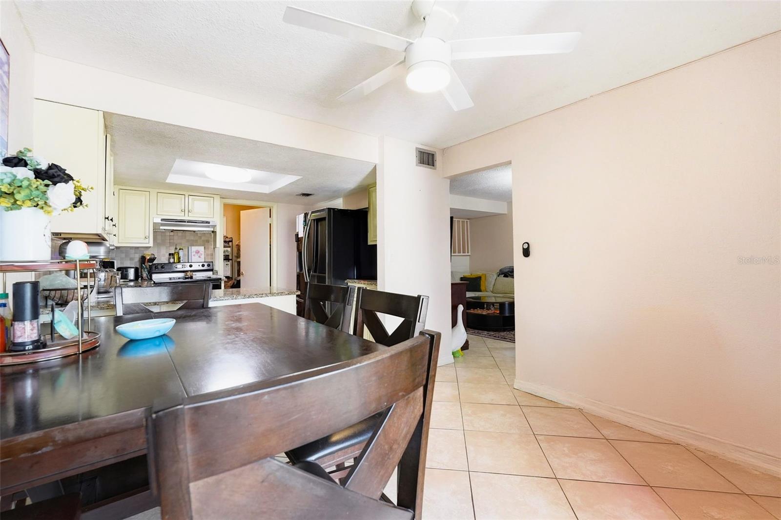 TOWNHOUSES AT BONNIE BAY CONDO - Residential