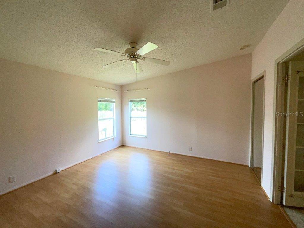 TRADERS COVE UNIT 01 - Residential