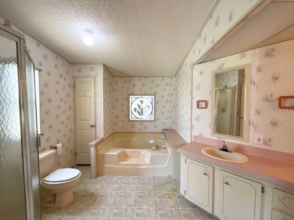 TRADERS COVE UNIT 01 - Residential